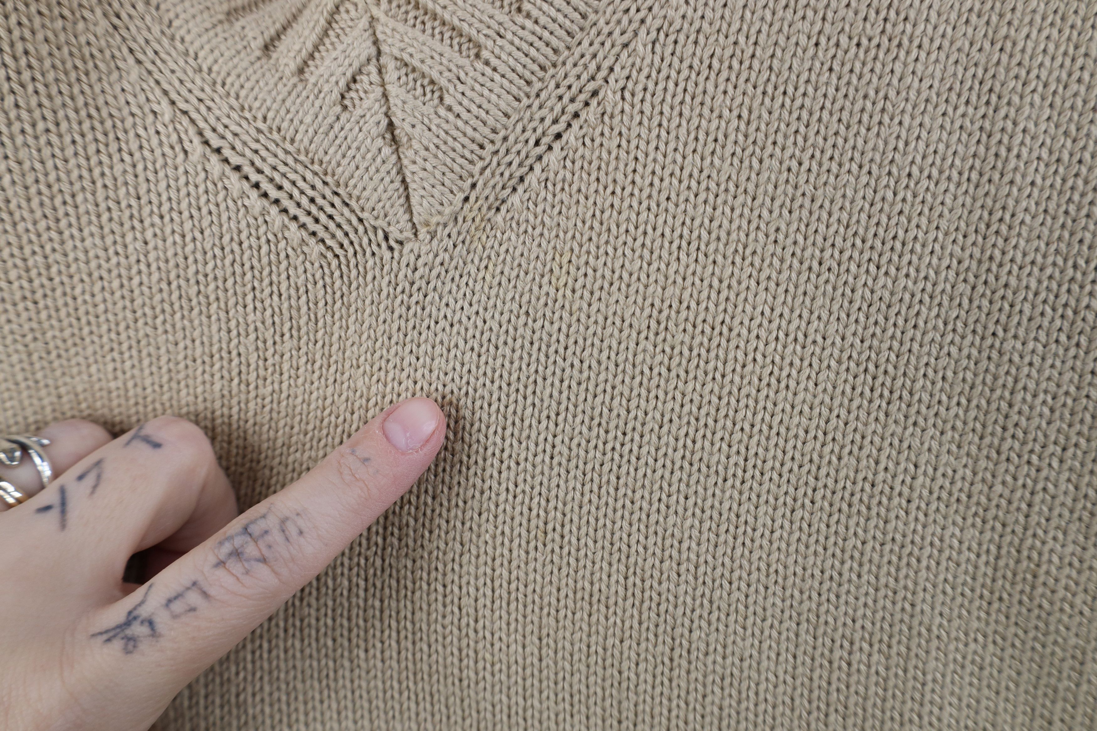 L.L. Bean Vintage 90s LL Bean Blank Cotton Knit V-Neck Sweater Beige Size US L / EU 52-54 / 3 - 5 Thumbnail