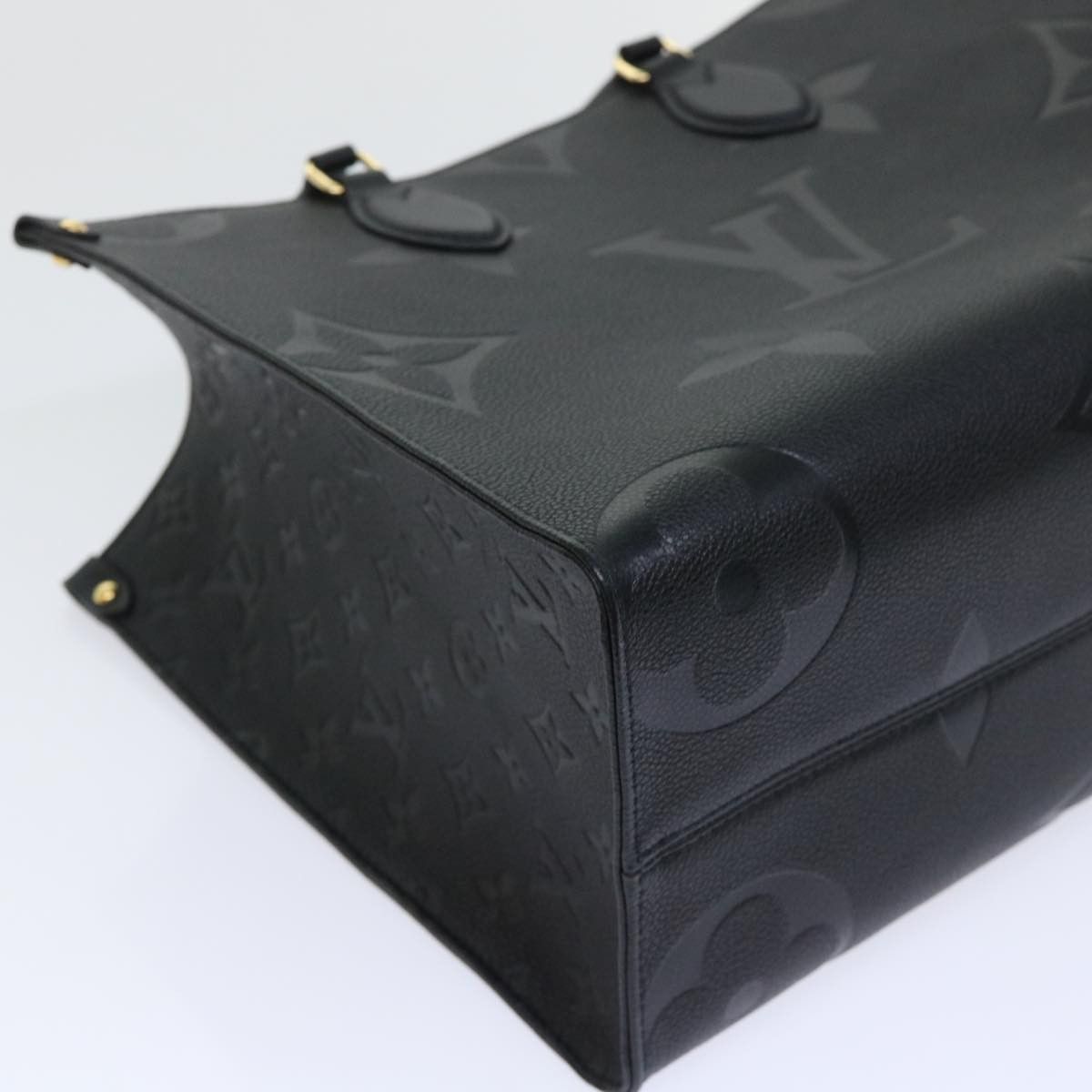 Louis Vuitton LOUIS VUITTON Monogram Empreinte On The Go MM Bag Black Size ONE SIZE - 16 Thumbnail