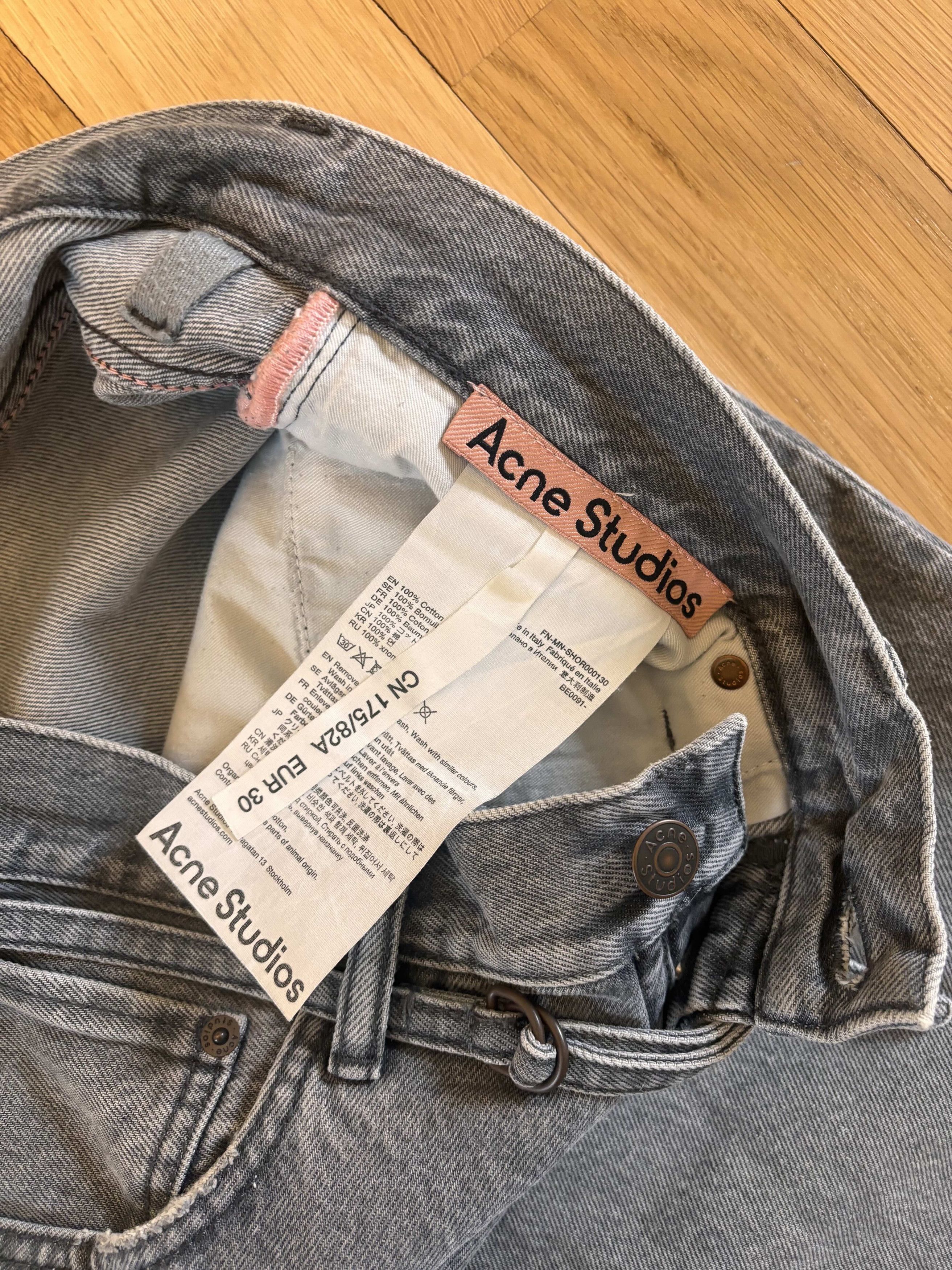 Acne Studios Acne Studios loose Denim short 30” Washed Grey Size US 31 - 2 Thumbnail