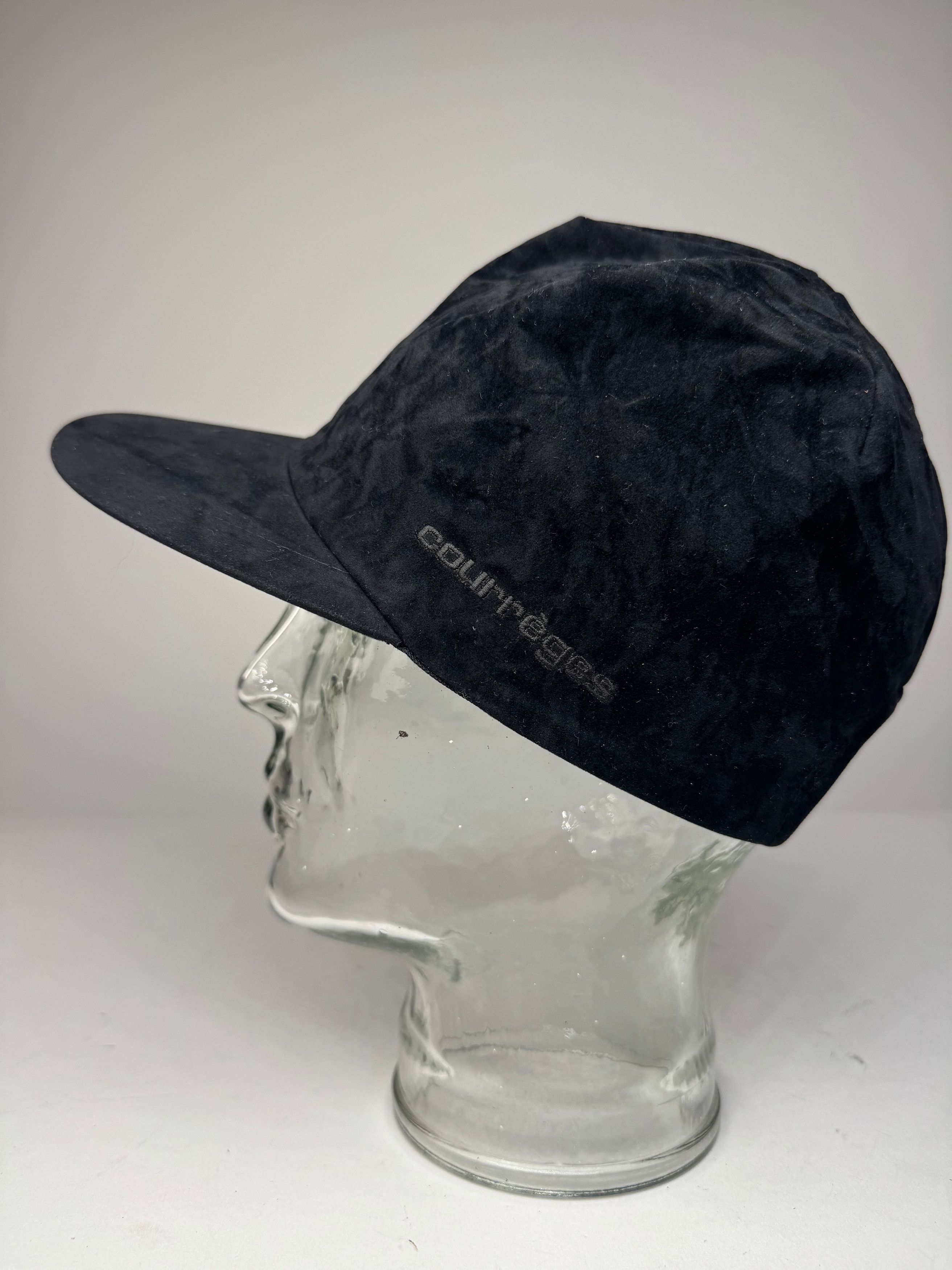 Courreges Vintage Velvet SnapBack Black Size ONE SIZE - 1 Thumbnail