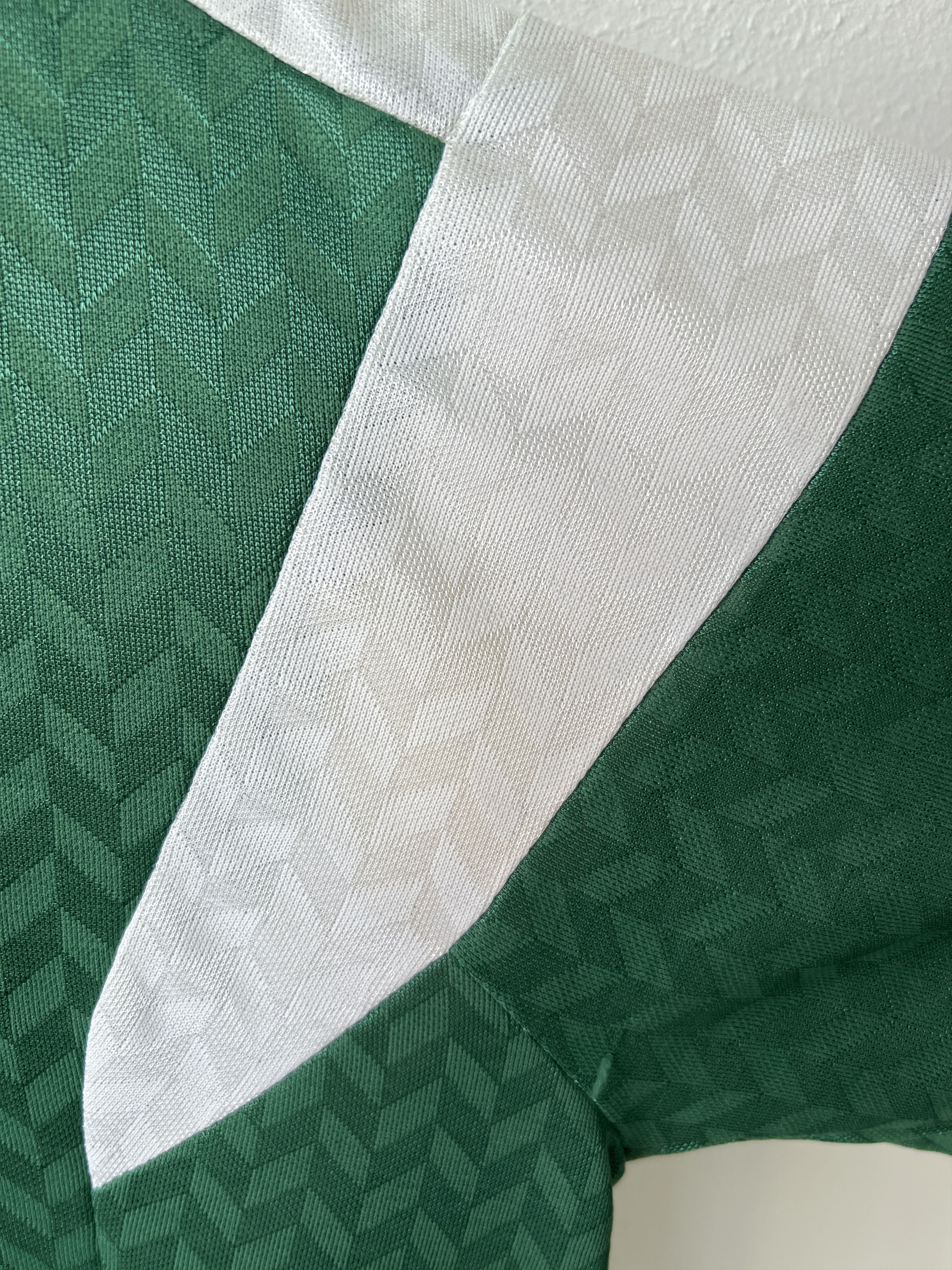 Other (L) Goias 1993-95 Home Kit #27 Size US L / EU 52-54 / 3 - 6 Thumbnail