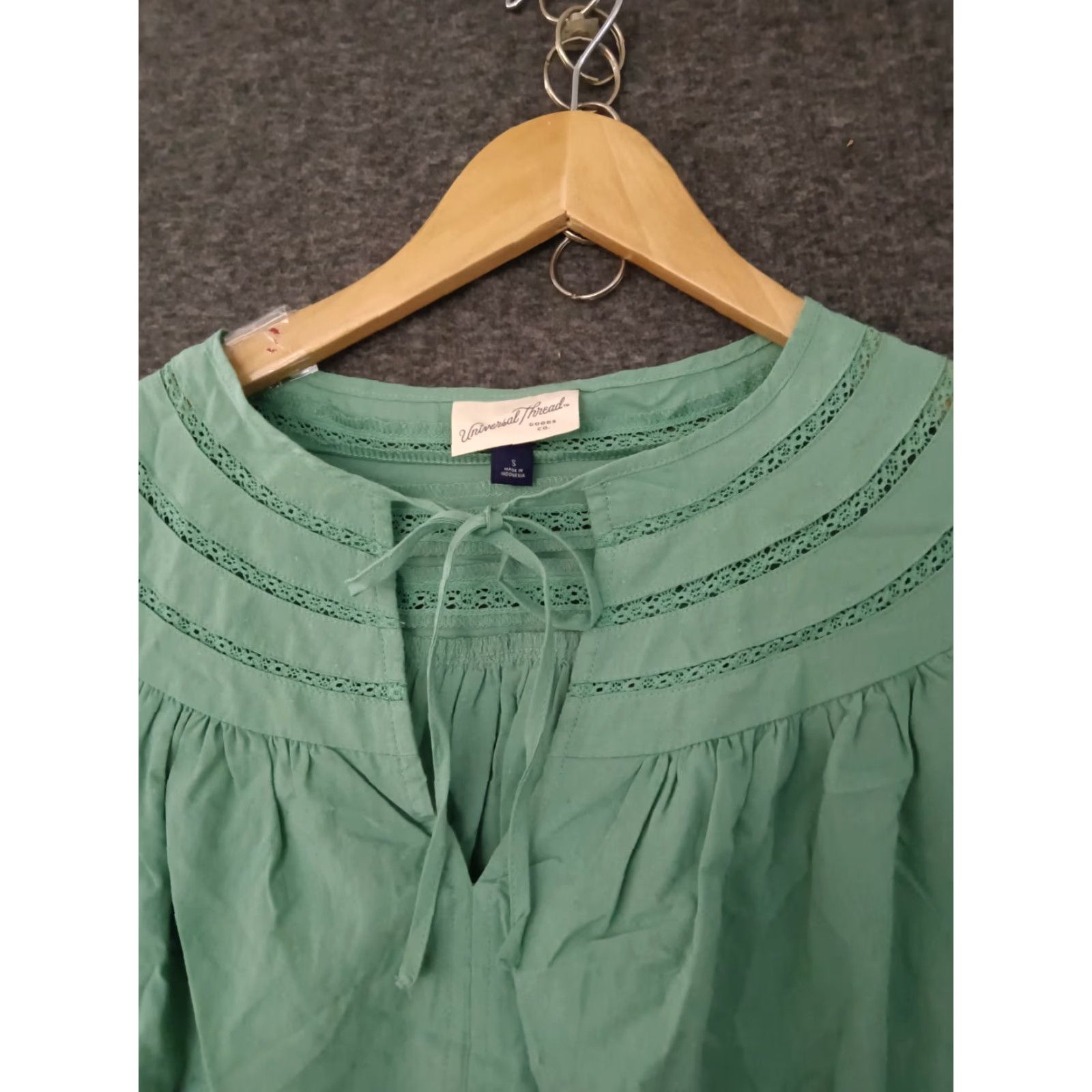 Vintage Universal Thread Blouse Women Size S Green Balloon Sleeve Tie Front V Blouse Womens Size S / US 4 / IT 40 - 3 Thumbnail