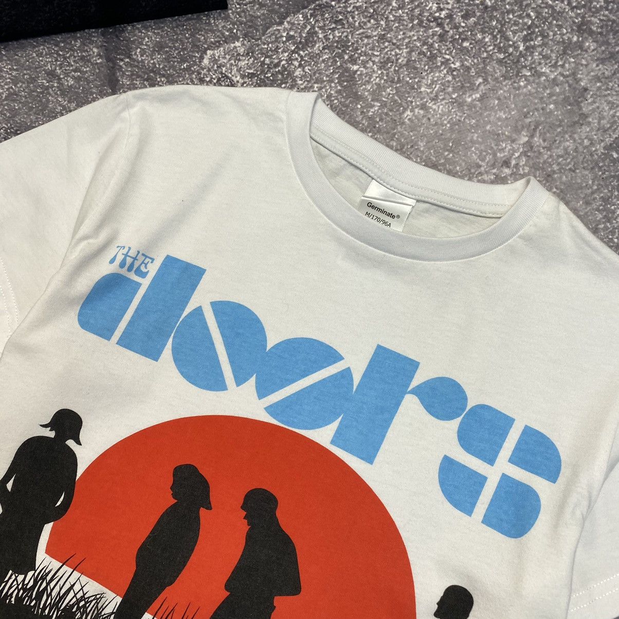Band Tees Vintage The Doors Waiting for the sun Big Logo rock band tee Size US M / EU 48-50 / 2 - 3 Thumbnail
