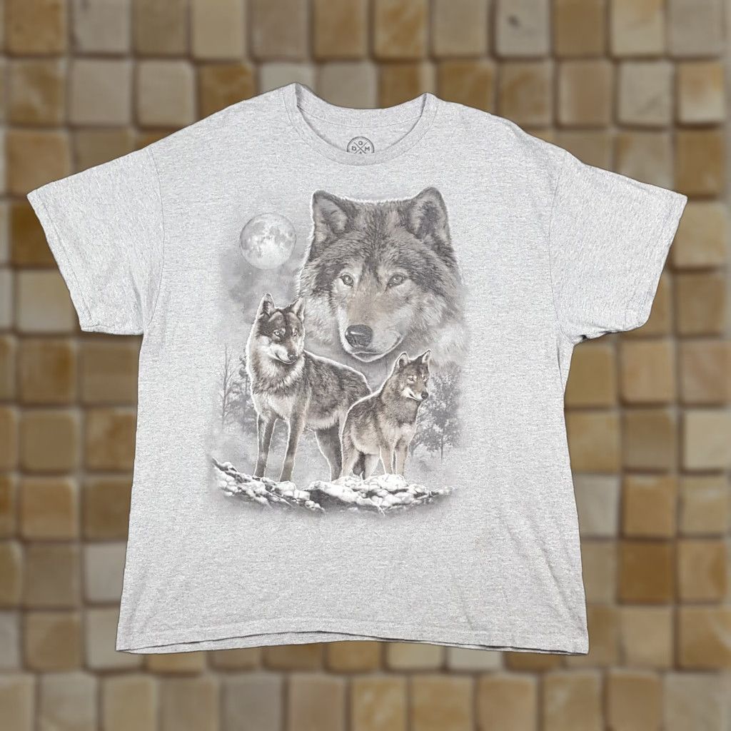 Vintage VINTAGE ODM Winter Moon Wolf T-Shirt Mens XL Gray Cotton Embroidered Logo 00s Y2K Animal Nature Dogs Retro Vintage Shirt Mens XL Gray Size US XL / EU 56 / 4 - 1 Thumbnail