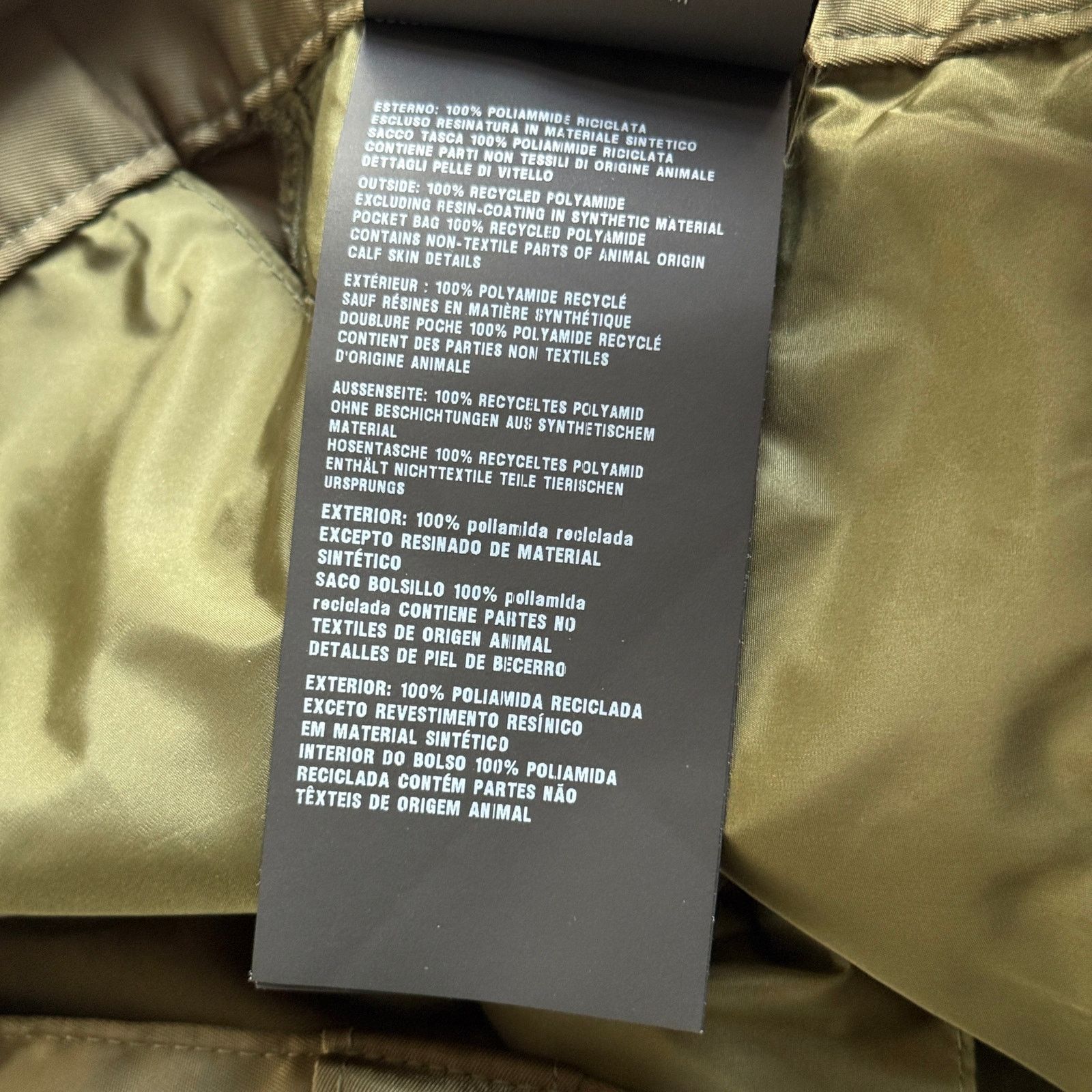Prada Size 34 - Prada Men's Logo Re-Nylon Straight-Leg Cargo Pants Size US 34 / EU 50 - 8 Thumbnail