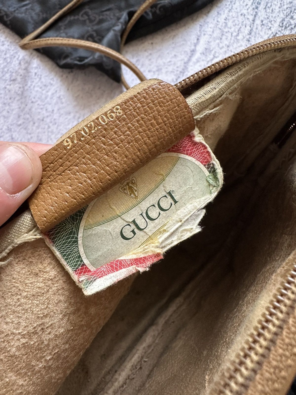 Gucci 80’s GUCCI GG Supreme Coated Canvas Zip Crossbody Bag Size ONE SIZE - 21 Thumbnail