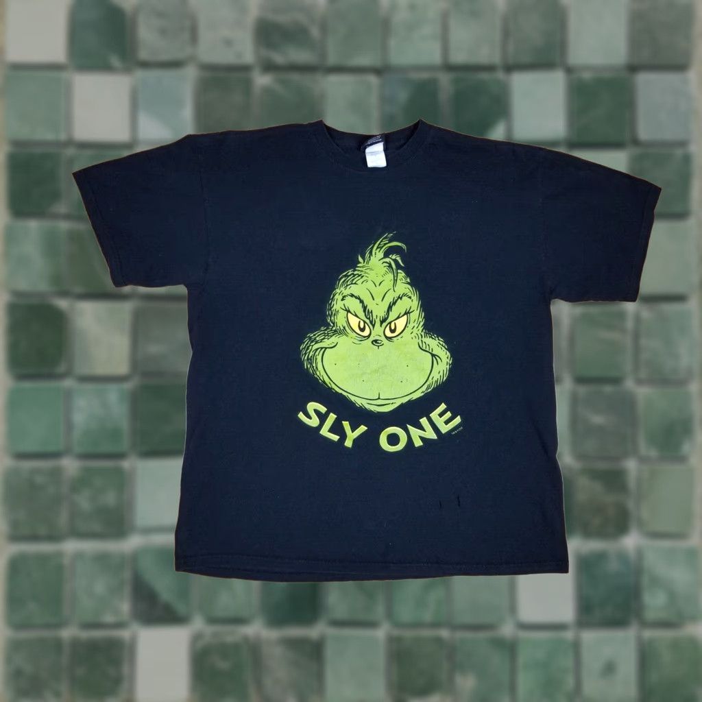 Vintage VINTAGE Unbranded T-Shirt SHIRT Men XL Black Dr. Seuss Grinch Sly One Short Sleeve Round Neck Cotton 24x29 USA Retro Band University USA Theme Mens Size US XL / EU 56 / 4 - 1 Thumbnail