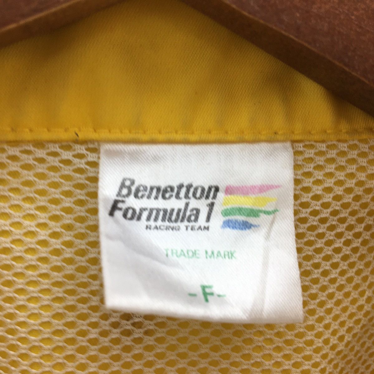 Other Benetton Formula 1 Racing Team Windbreaker Jacket Size US L / EU 52-54 / 3 - 9 Thumbnail