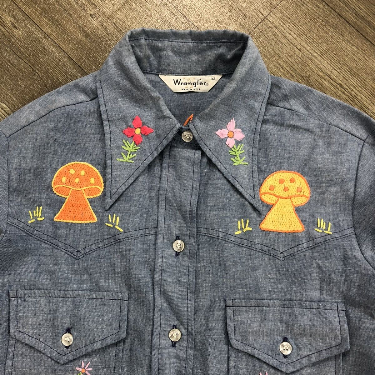 Wrangler 1970s Wrangler Embroidered Pearl Snap Western Shirt Chambray Size US S / EU 44-46 / 1 - 3 Thumbnail