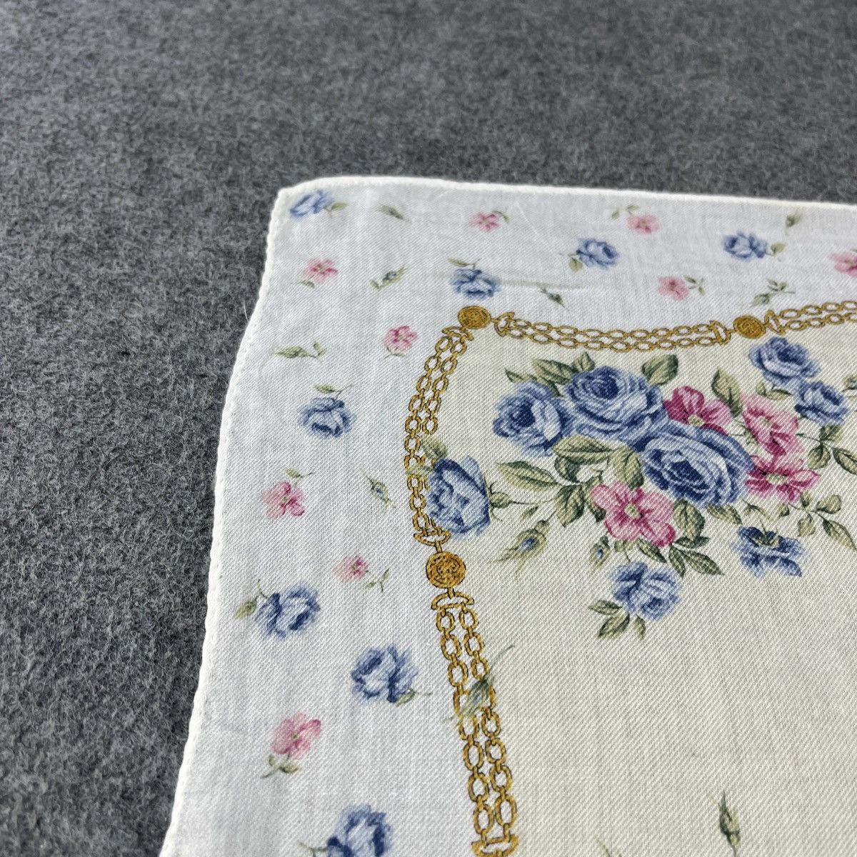 Burberry × Vintage Burberry Handkerchief / Bandana / Neckerchief B097 Size ONE SIZE - 8 Thumbnail