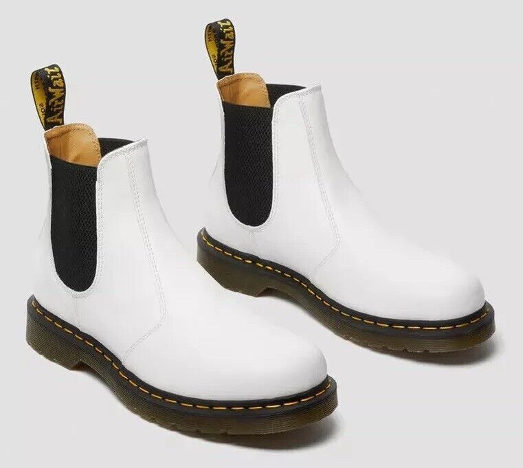 Dr. Martens Dr. Martens White Chelsea Boots Size US 7.5 / IT 37.5 - 7 Thumbnail