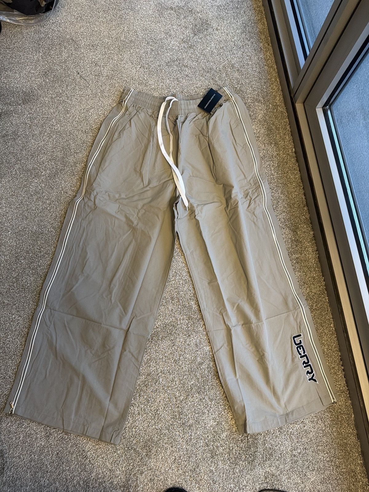 The GV Gallery GV Gallery Raspberry Gray Trackpants Size US 32 / EU 48 - 1 Thumbnail