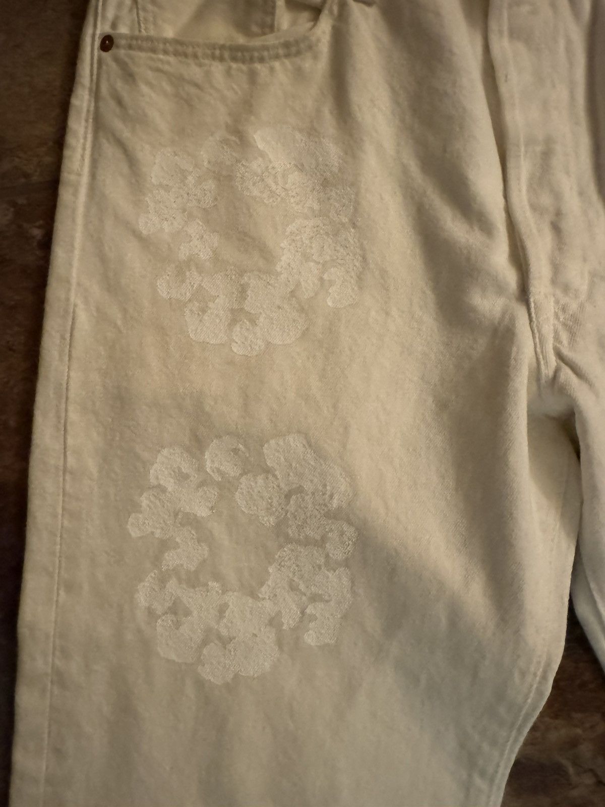 DENIM TEARS Denim Tears Mono Cotton Wreath Jeans White Size US 36 / EU 52 - 3 Thumbnail