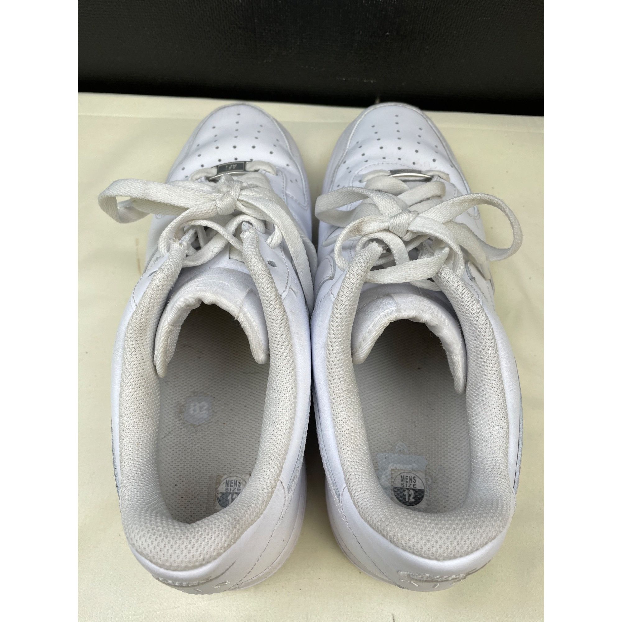 Nike Nike Men's White Air Force 1 Low Top sneakers Shoes Size 12 Size US 12 / EU 45 - 6 Thumbnail