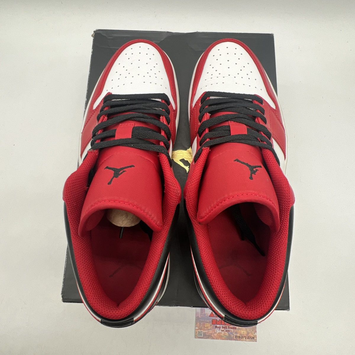 Nike Air Jordan 1 low reverse black toe Size US 11 / EU 44 - 7 Thumbnail