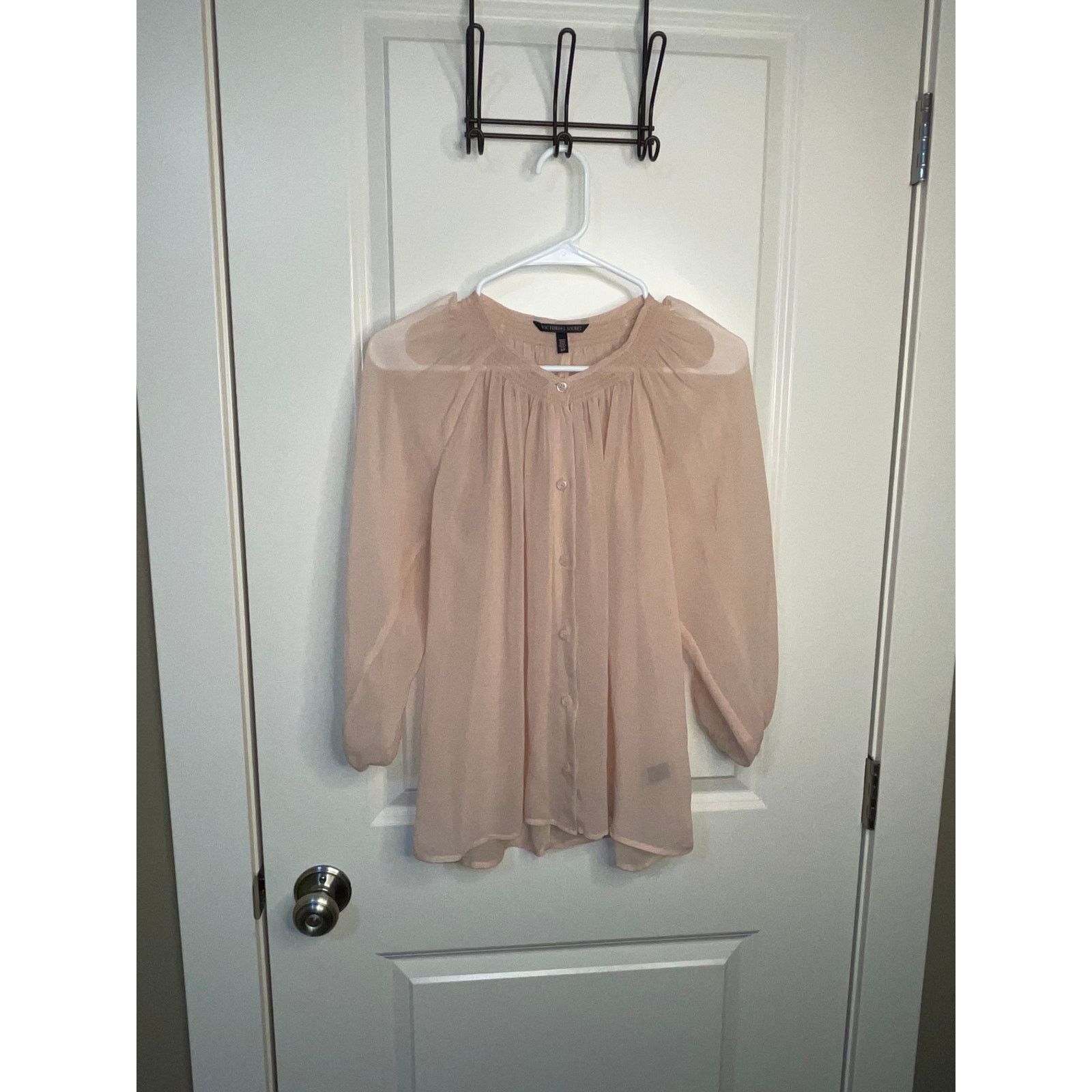 Victoria's Secret Victoria's Secret Pale Pink Sheer Blouse Size Small Size S / US 4 / IT 40 - 1 Thumbnail