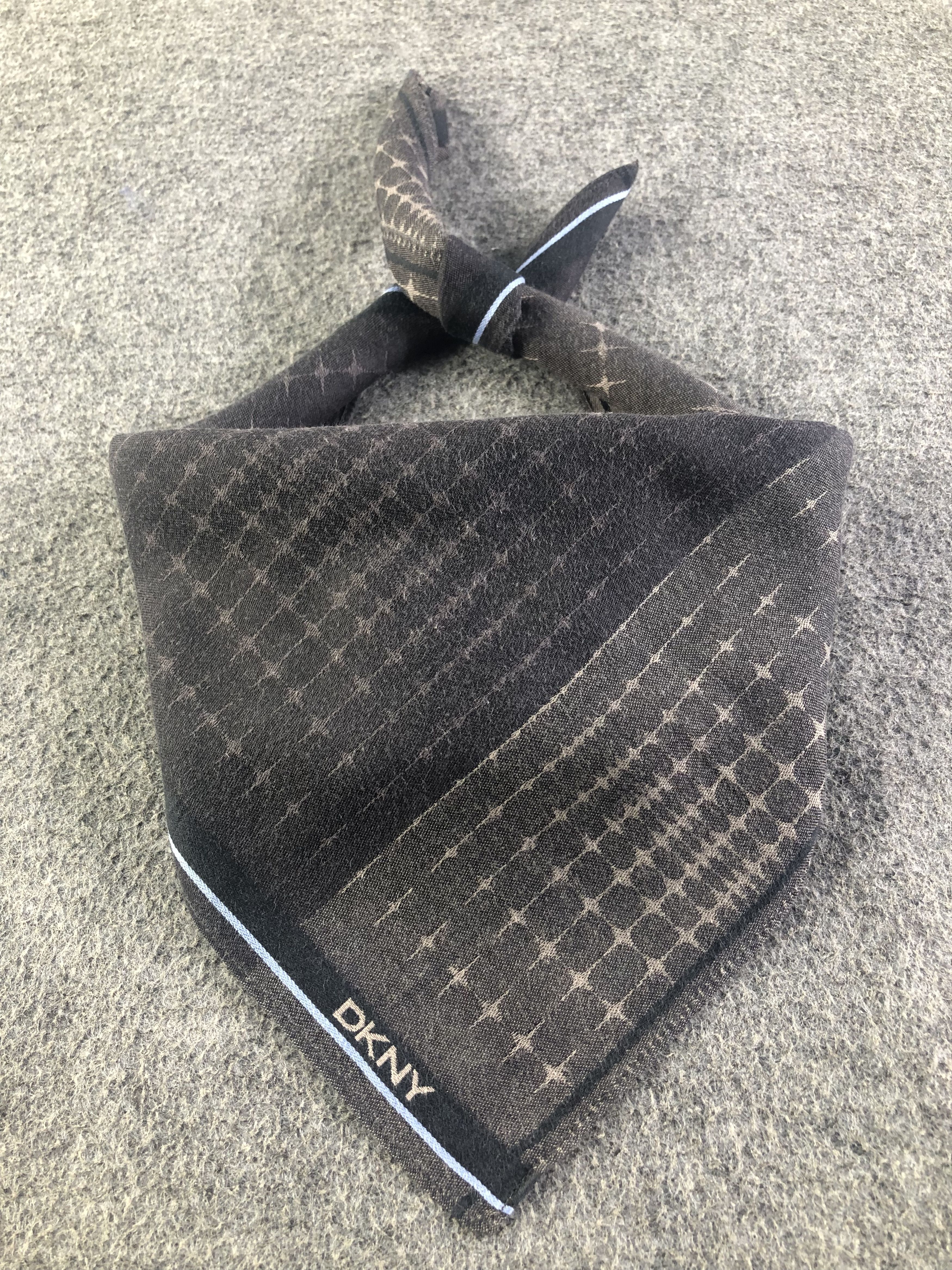 DKNY DKNY Handkerchief / Bandana / Neckerchief C519 Size ONE SIZE - 2 Thumbnail