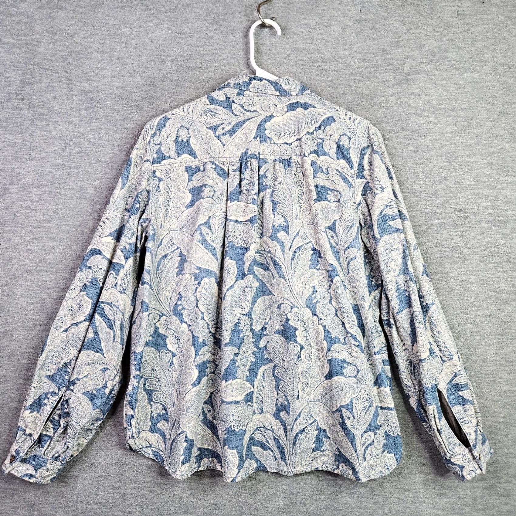Anthropologie VINTAGE Anthropologie Pilcro Blue White Paisley Corduroy Button Front Shirt Sz S Womens Size S / US 4 / IT 40 - 2 Thumbnail