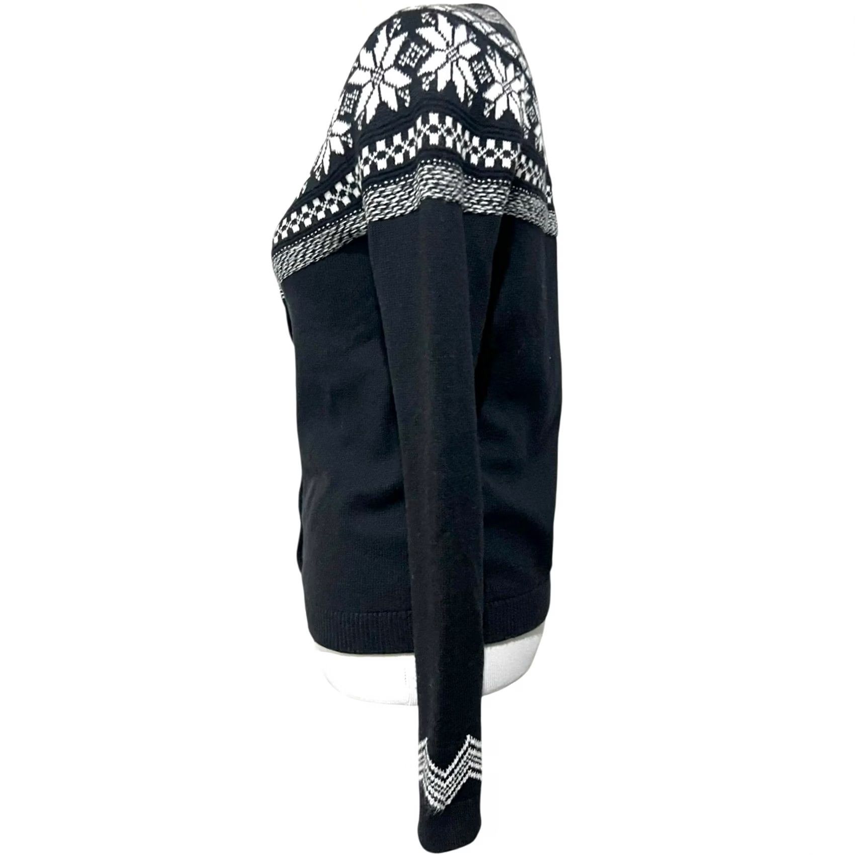 Talbots Talbots Snowflake Fair Isle Cardigan Cotton Blend Black & White Women’s XS Cardigan Womens XS Black White Fair Isle Knit Winter Casual Vintage? Size XS / US 0-2 / IT 36-38 - 5 Thumbnail
