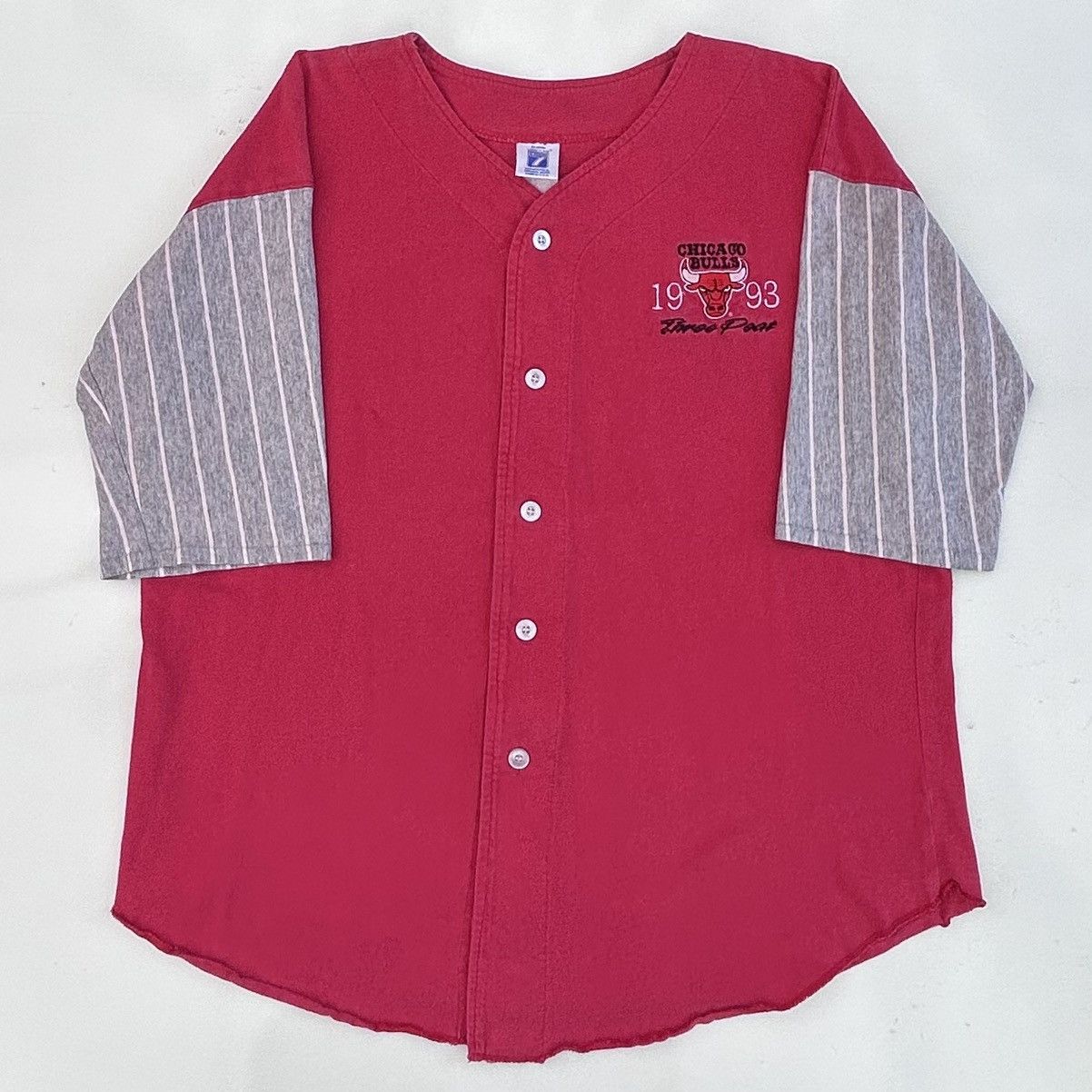 Logo 7 Vintage 1993 Logo 7 Chicago Bulls Button Up Jersey Men’s XL Size US XL / EU 56 / 4 - 1 Thumbnail