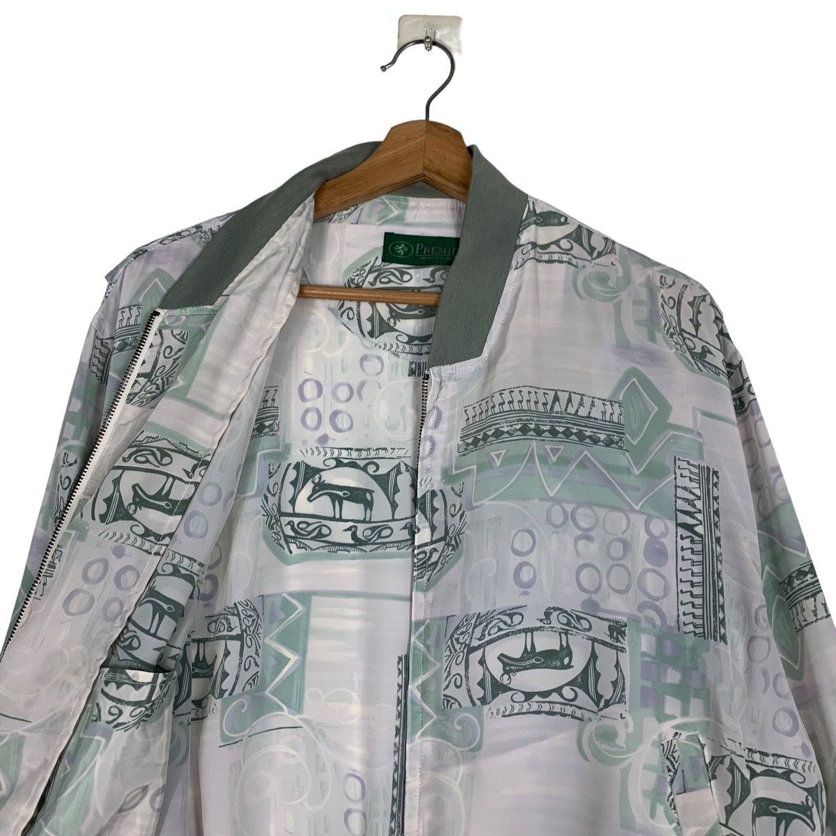 Japanese Brand Vintage PREMIUM Fullprint Light Bomber Jacket #0376-C17 Size US L / EU 52-54 / 3 - 10 Thumbnail