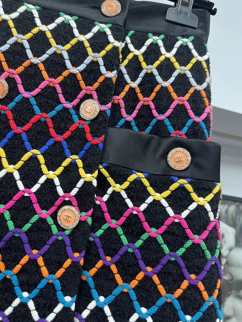 Chanel Chanel 22S colorful striped skirt Size 24" / US 00 / IT 34 - 2 Thumbnail