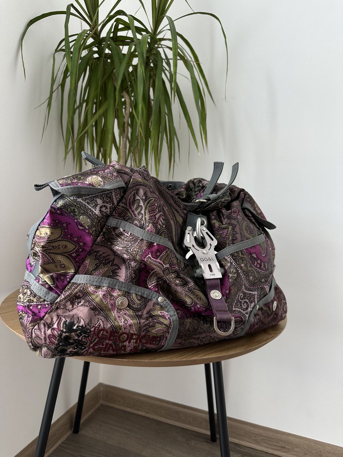 If Six Was Nine Vintage George Gina Lucy Purple Distressed Shoulders Bag Size ONE SIZE - 12 Thumbnail