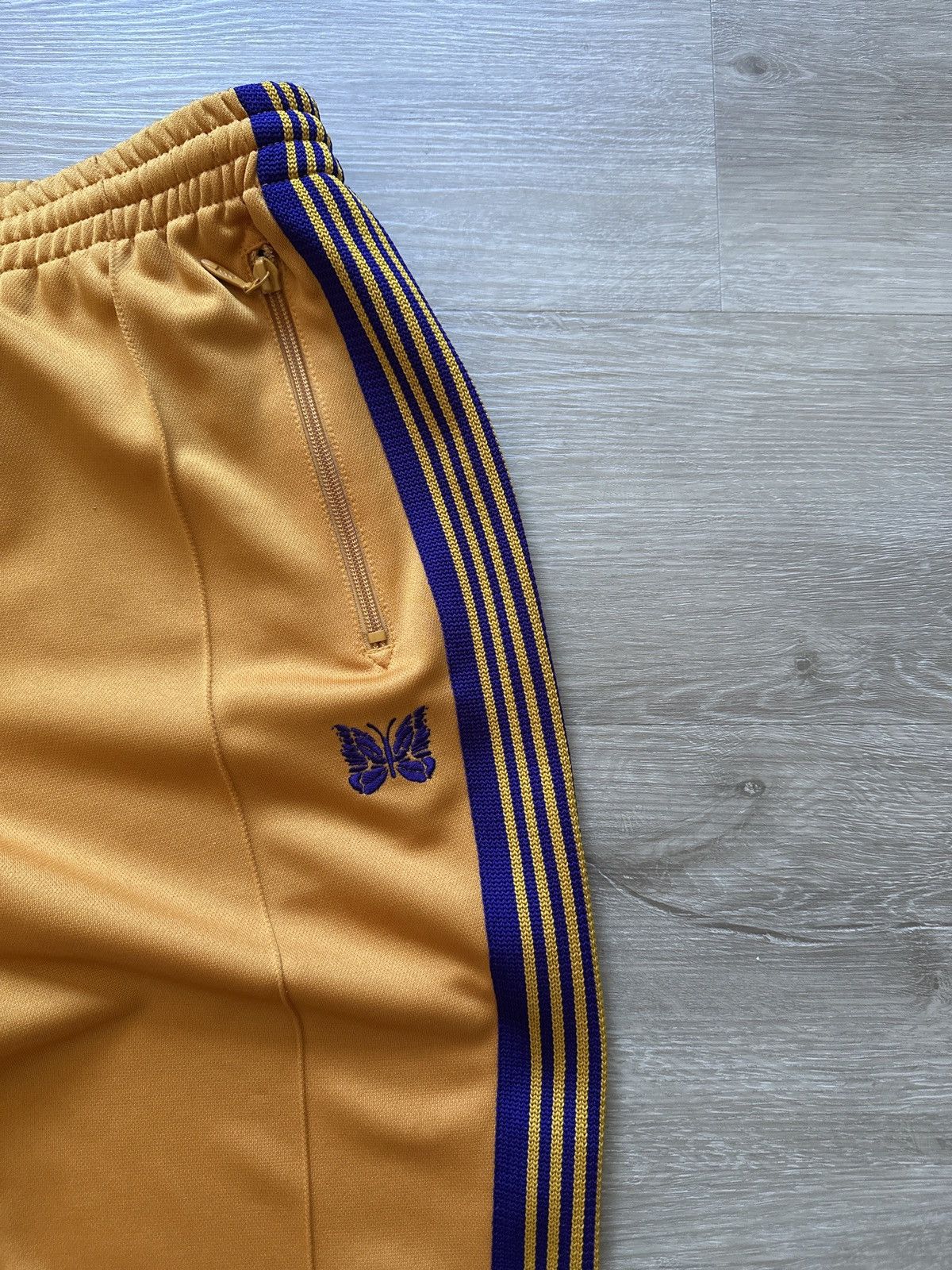 パンツ Needles Track Pants / Yellow NEEDLES Track Pants Narrow Yellow / Purple lines Size-S New