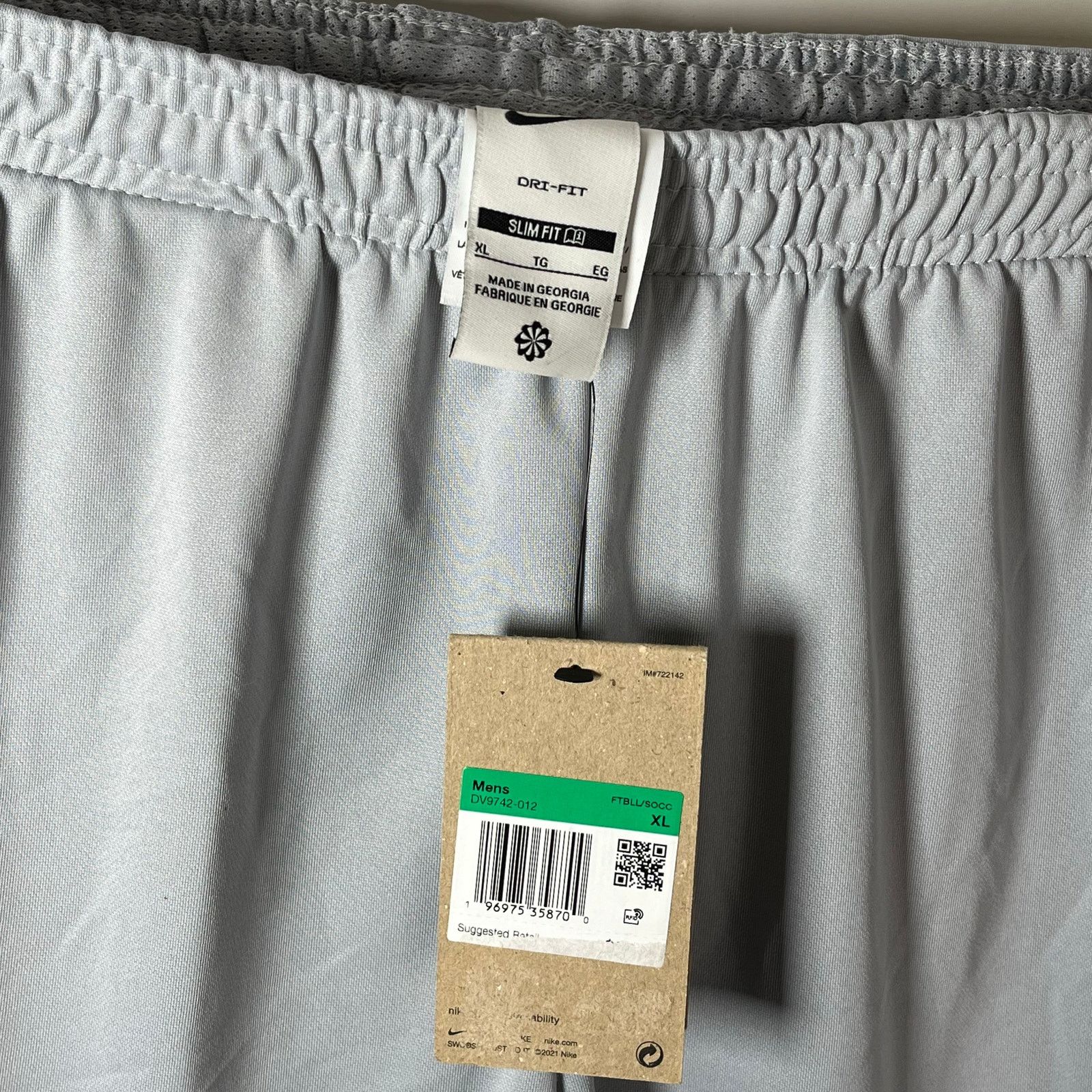 Nike •NWT• Nike Men's Dri-FIT Academy Soccer Shorts • Size XL Size US 36 / EU 52 - 3 Thumbnail