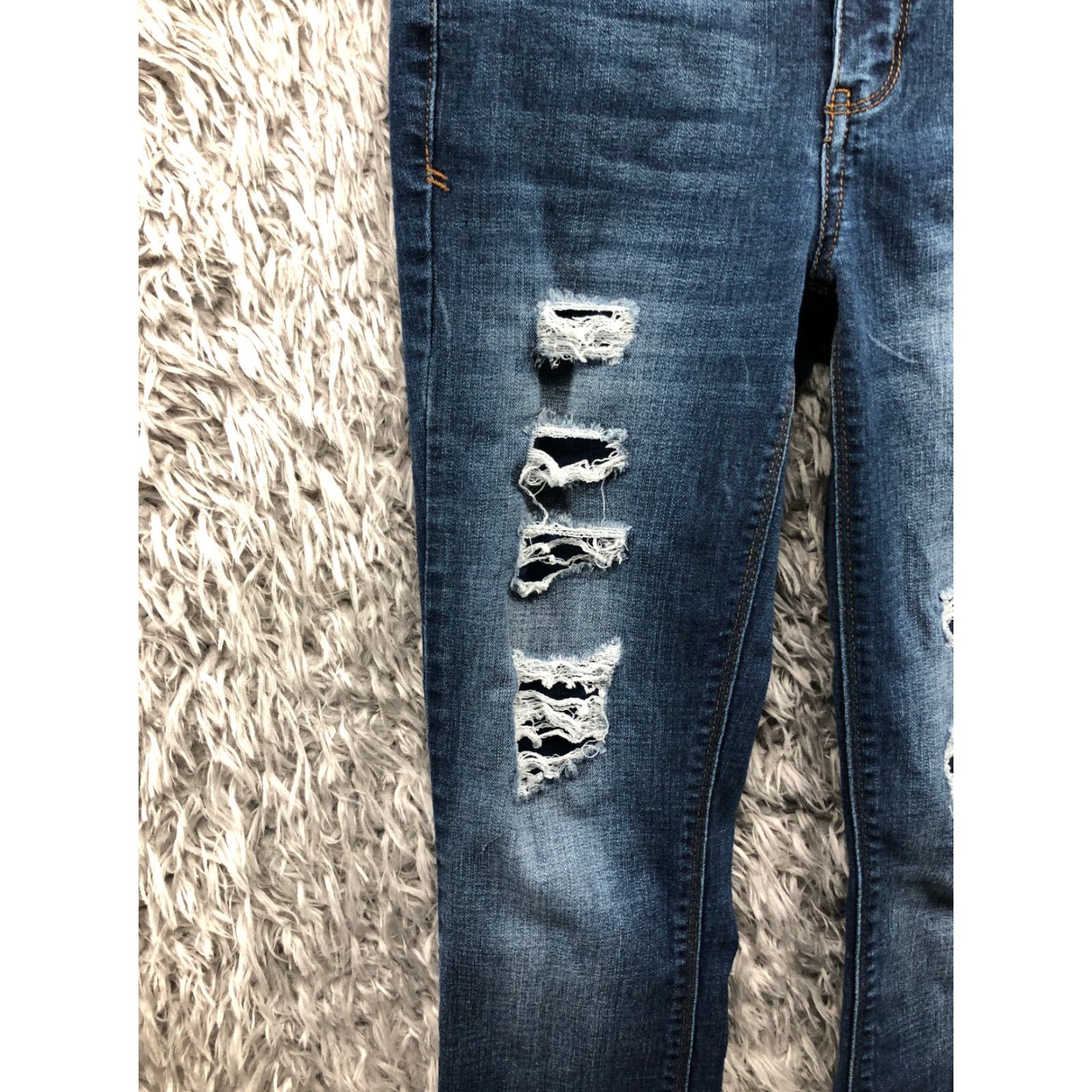 Denime Mudd Skinny Jeans Size 3 Juniors Mid Rise Dark Wash Blue Denim Distressed Size 26" / US 2 / IT 38 - 5 Thumbnail