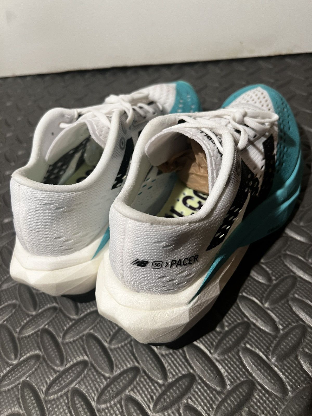 New Balance CLEAN New Balance FuelCell SuperComp Pacer v2 size 6 Womens Size US 6 / IT 36 - 5 Thumbnail