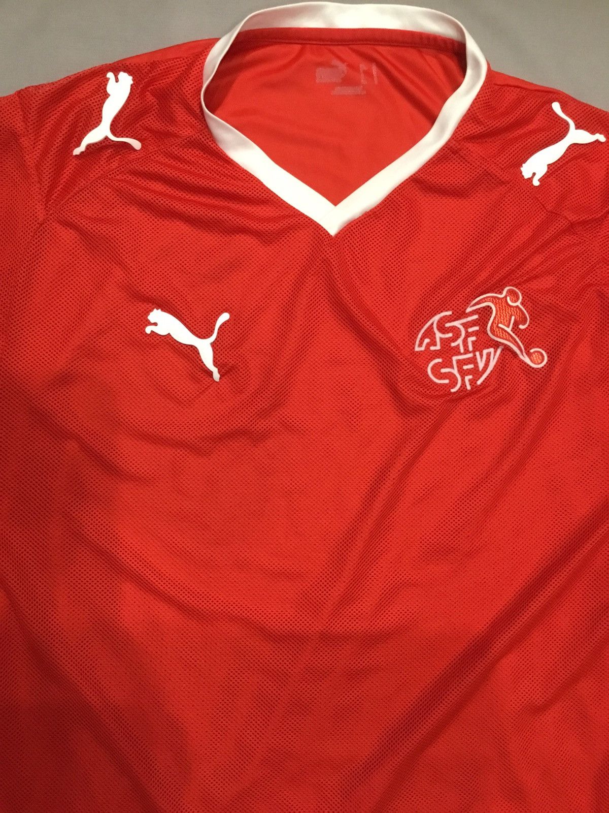 Puma Switzerland National Team Football Shirt Home Kit 2008 Size US M / EU 48-50 / 2 - 4 Thumbnail