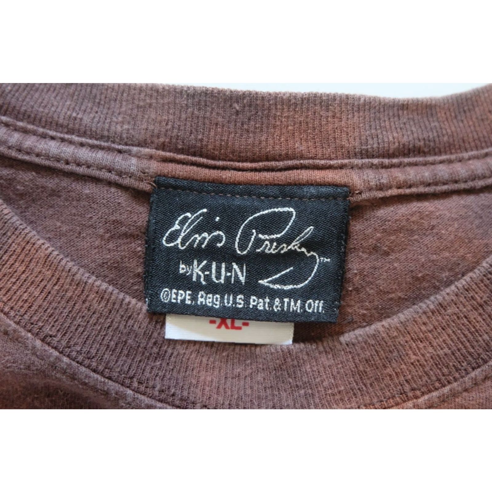 Vintage VINTAGE ELVIS PRESLEY T-SHIRT 90s Y2K DISTRESSED GRAPHIC BROWN MEN XL SZ XL ROCK TOUR BROWN T SHIRT Size US XL / EU 56 / 4 - 6 Thumbnail
