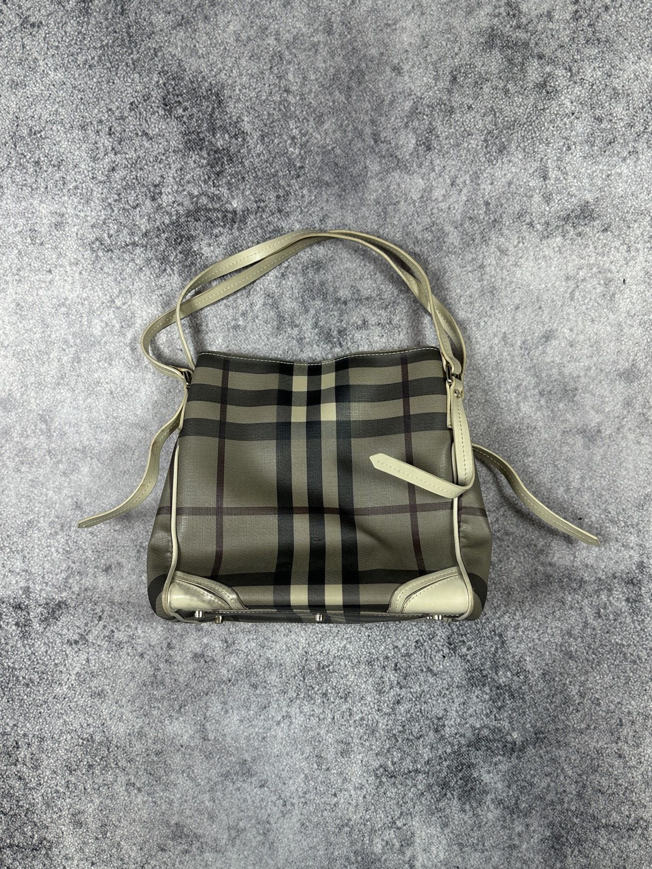 Burberry Vintage Burberry Check Bag Luxury Handl Very Rare Casual UK Size ONE SIZE - 1 Thumbnail