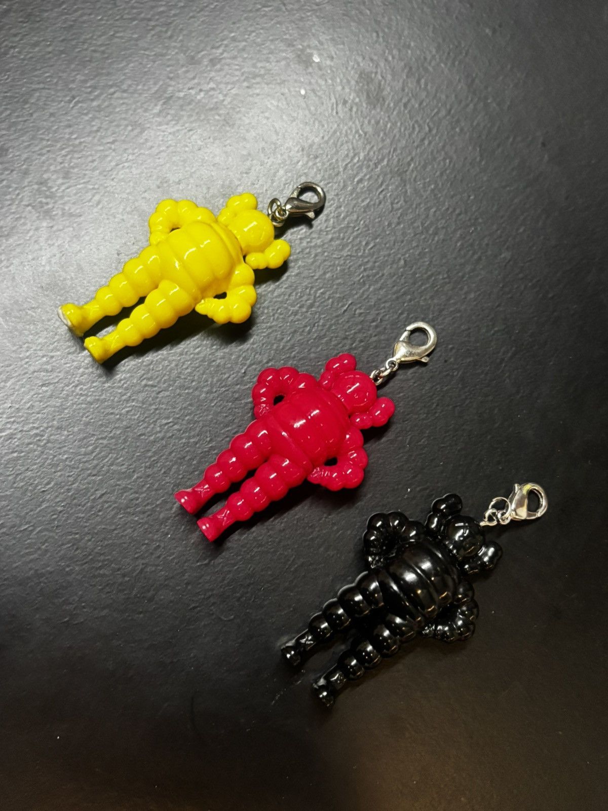 Kaws Kaws Chum Figure Charm Set Official Tokyo Museum Item Size ONE SIZE - 3 Thumbnail