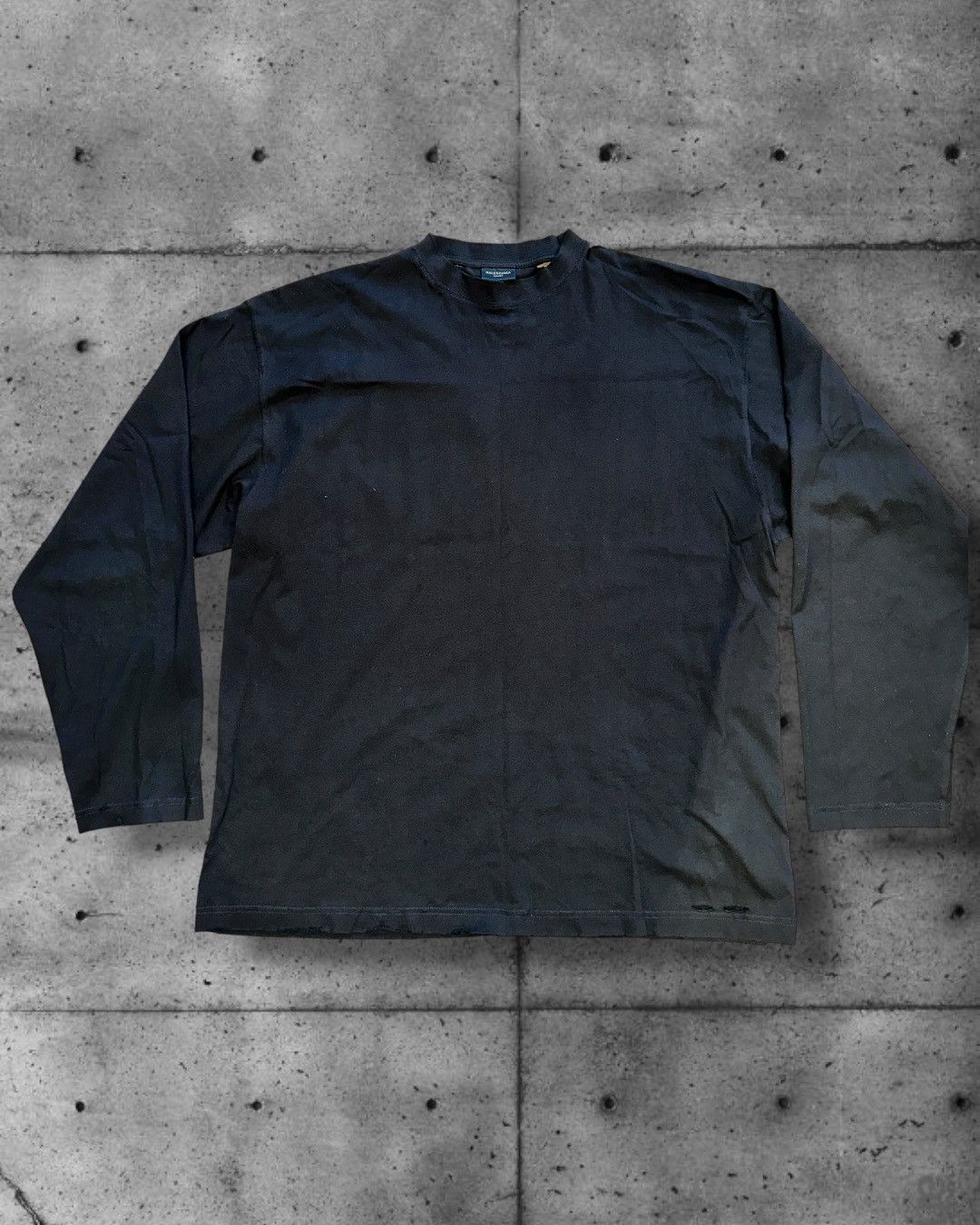 Balenciaga Balenciaga Security Tape Logo T-Shirt Oversized Size US L / EU 52-54 / 3 - 2 Thumbnail