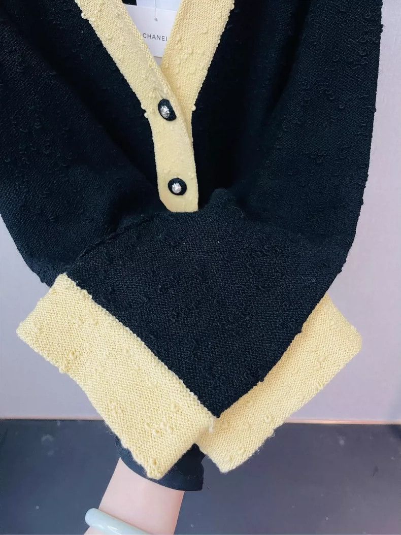Chanel Chanel 24K Duvier series black and yellow color block v-nec Size M / US 6-8 / IT 42-44 - 2 Thumbnail