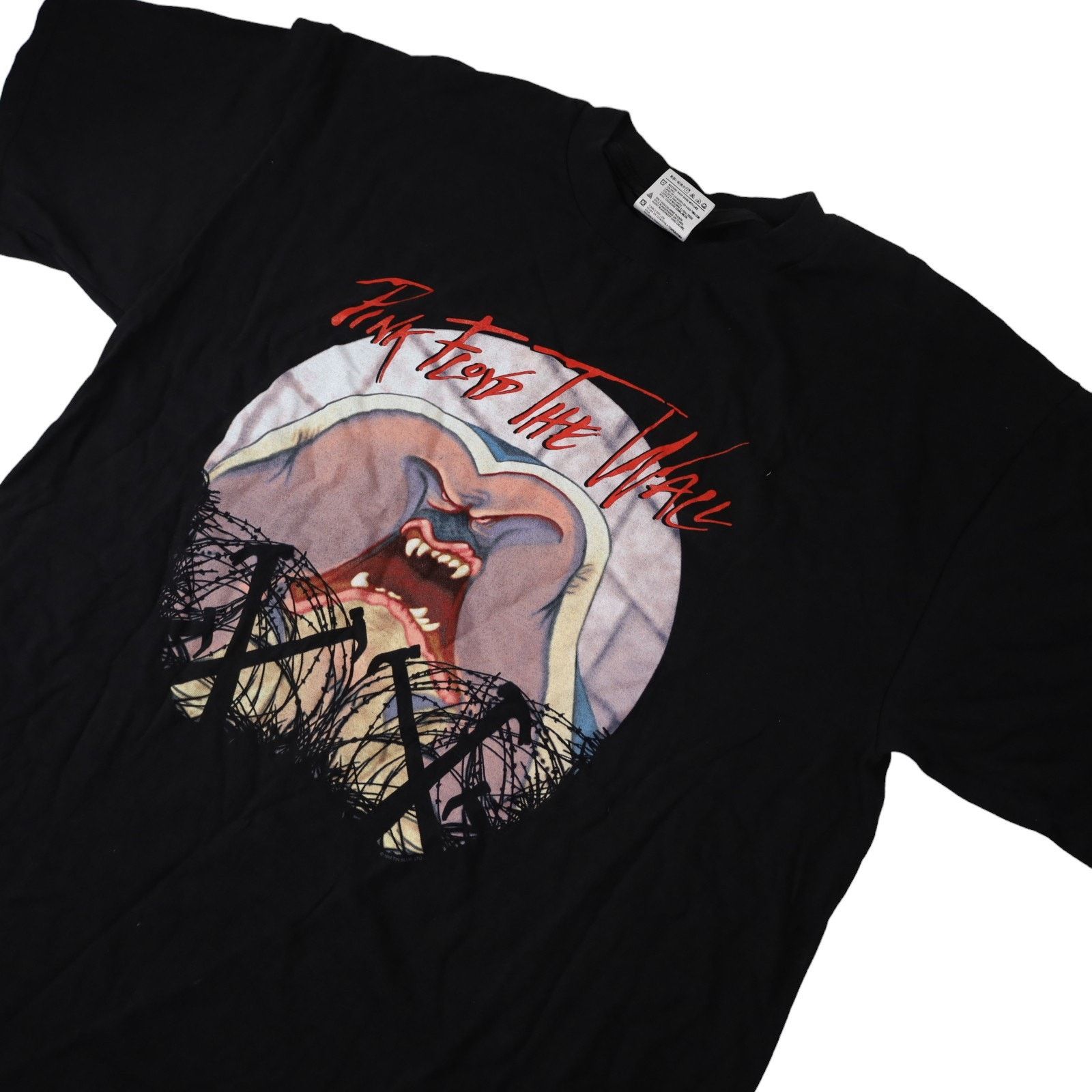 Band Tees × Pink Floyd × Vintage Vintage 1999 Pink Floyd The Wall Graphic T Shirt Size US XL / EU 56 / 4 - 2 Thumbnail
