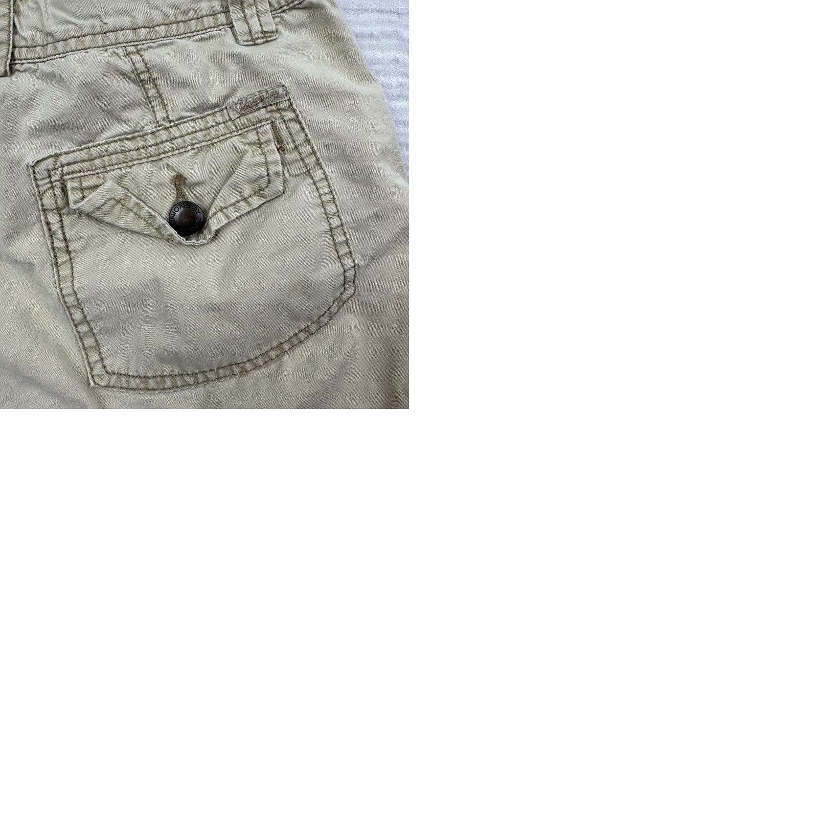 Vintage VINTAGE UnionBay Shorts Women 5 Khaki Hipster Y2K Short Shorts Drawstring 90s Womens Size 27" / US 4 / IT 40 - 9 Thumbnail