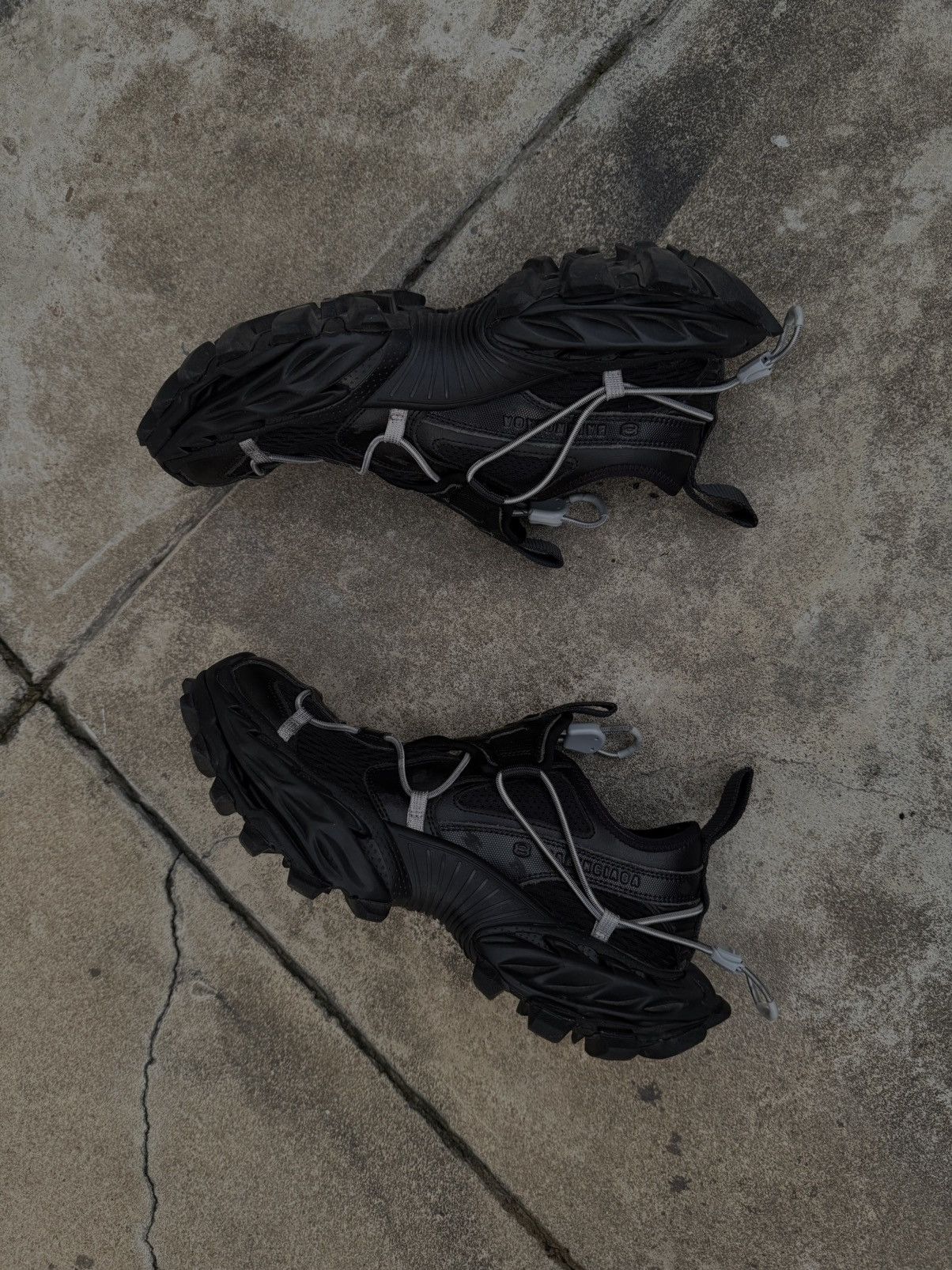Balenciaga SS25 Hike Sneakers Black Size US 9 / EU 42 - 2 Thumbnail