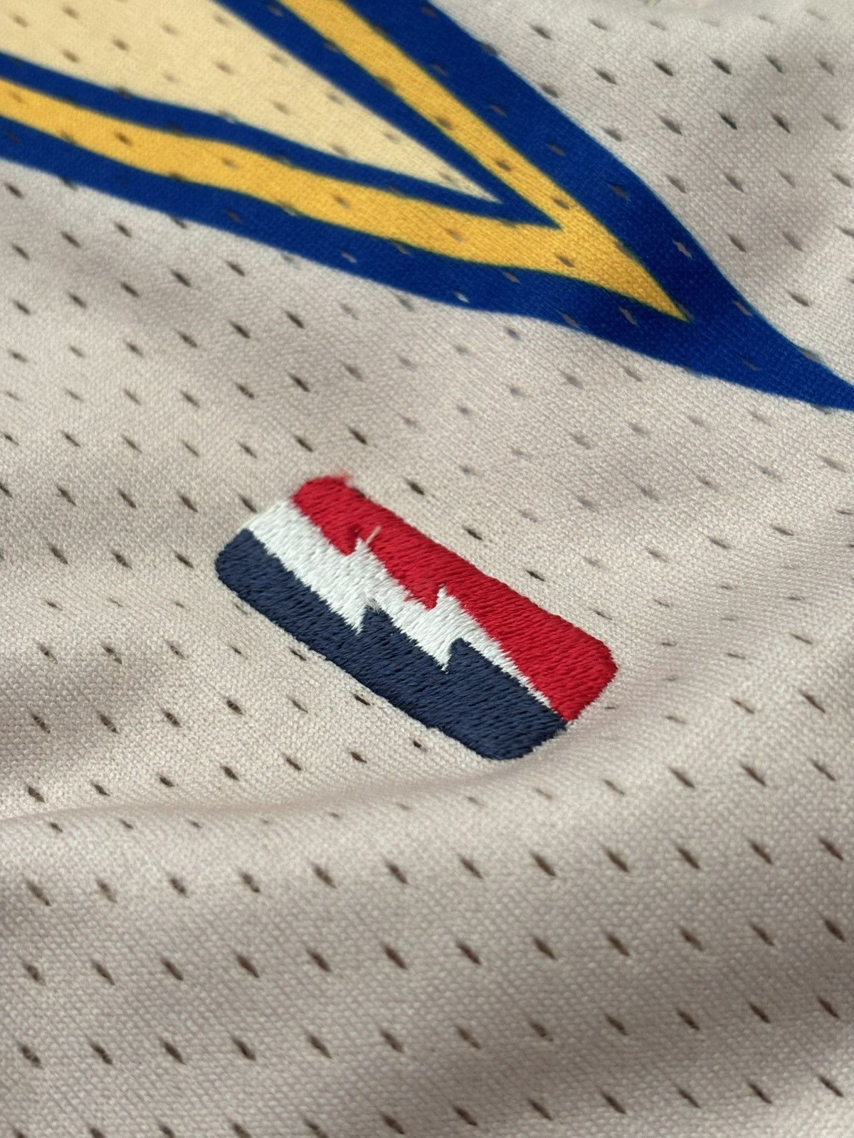 Collect and Select Collect & Select Golden State Warriors Swingman Shorts Size US 28 / EU 44 - 3 Thumbnail