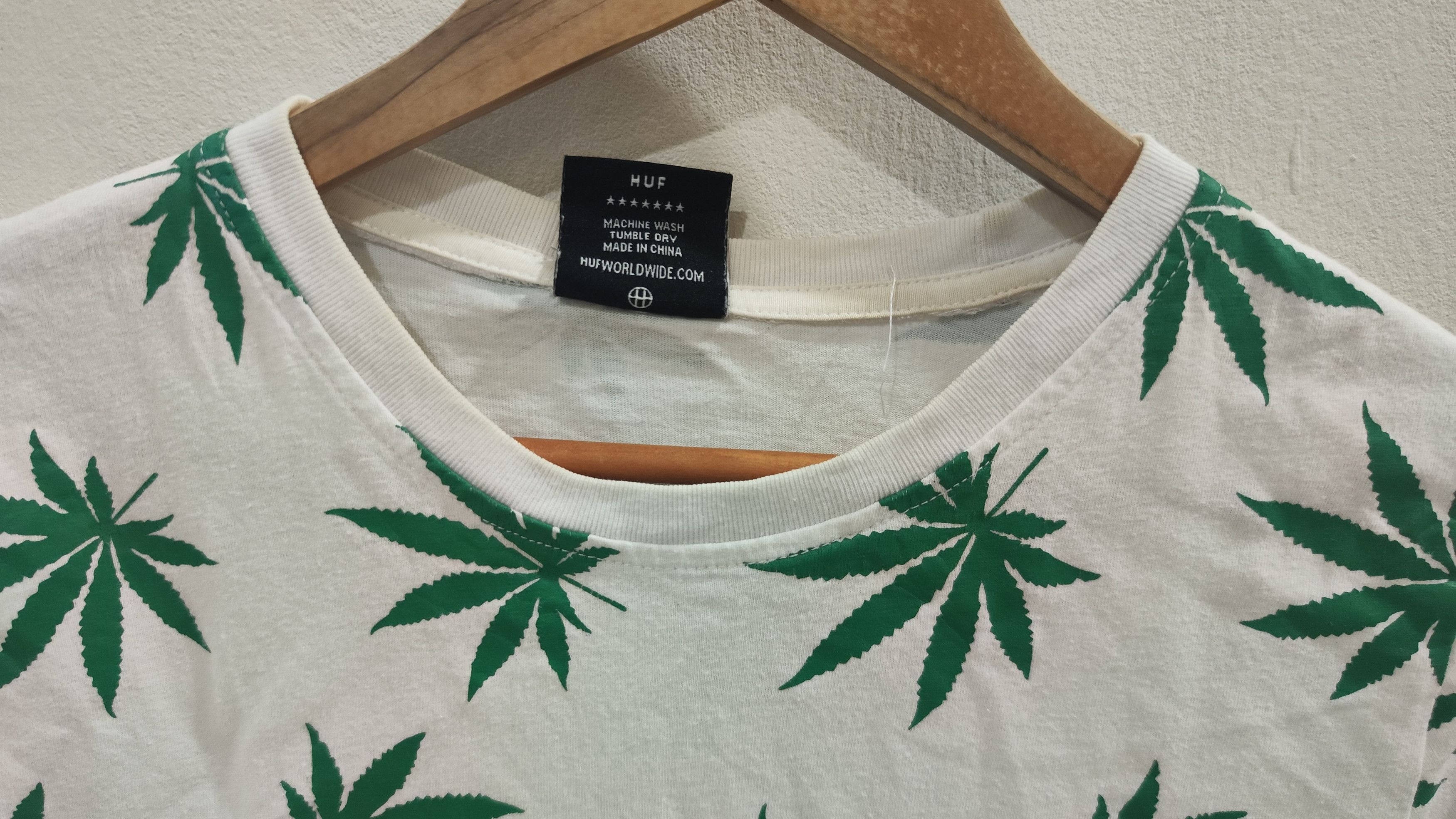 Designer × Huf HUF MARIJUANA IMITATION FULLPRINT Size US S / EU 44-46 / 1 - 4 Thumbnail