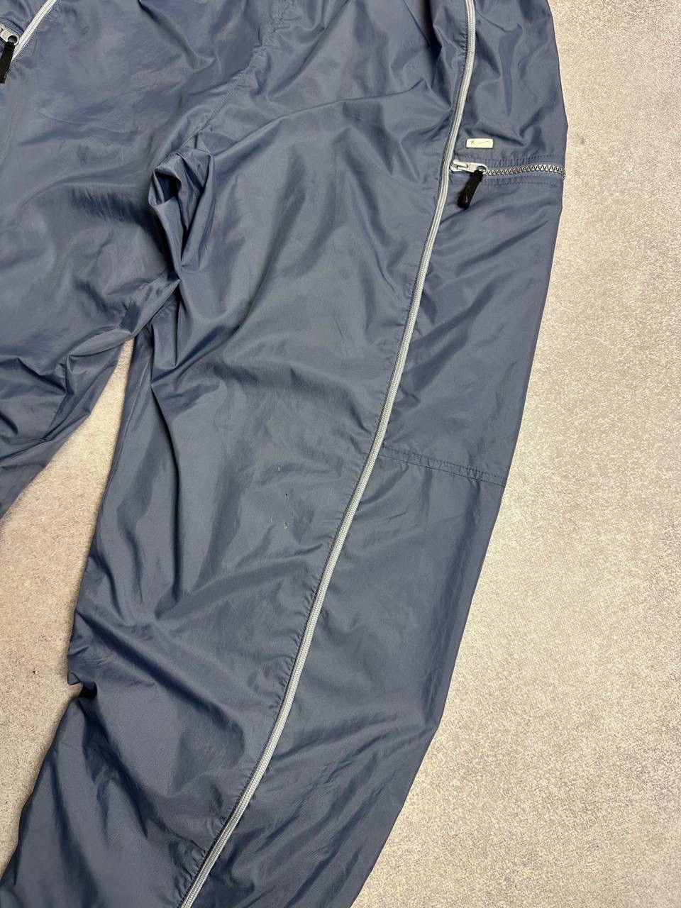 Nike Vintage Nike Swoosh Blue Nylon Track Pants Y2K L Size US 34 / EU 50 - 8 Thumbnail
