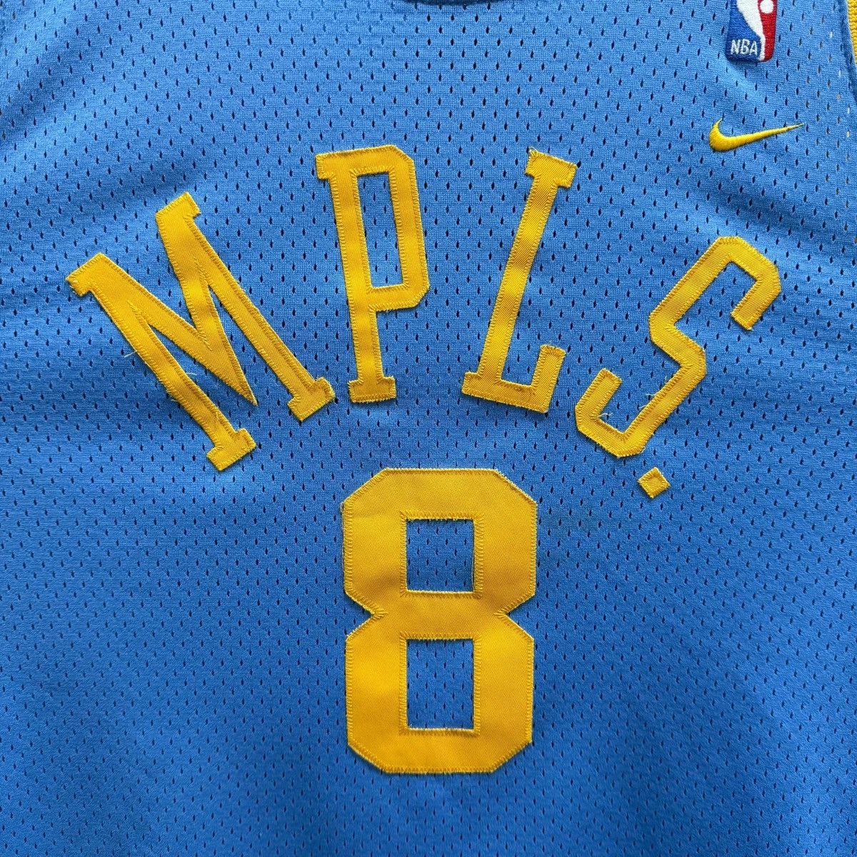 Nike Vintage Minneapolis Lakers 2002 Kobe Bryant #8 Nike Jersey Size US M / EU 48-50 / 2 - 3 Thumbnail