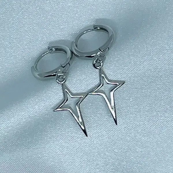 Sterling Silver Star Earrings 🔥🔥🔥 Size ONE SIZE - 1 Thumbnail