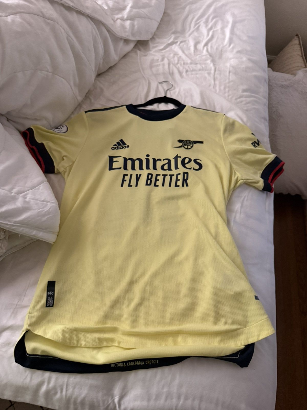 Adidas Arsenal 21/22 Away Shirt Authentic Aubameyang Size US L / EU 52-54 / 3 - 1 Thumbnail