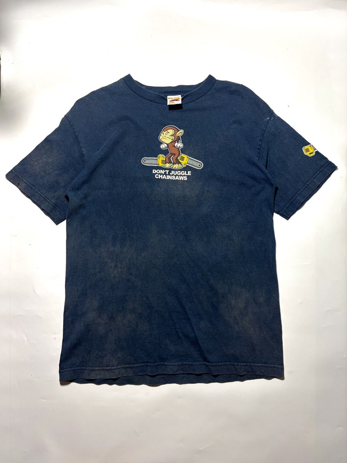 Vintage Vintage y2k dont jungle the chainsaws shirt Size US L / EU 52-54 / 3 - 1 Thumbnail
