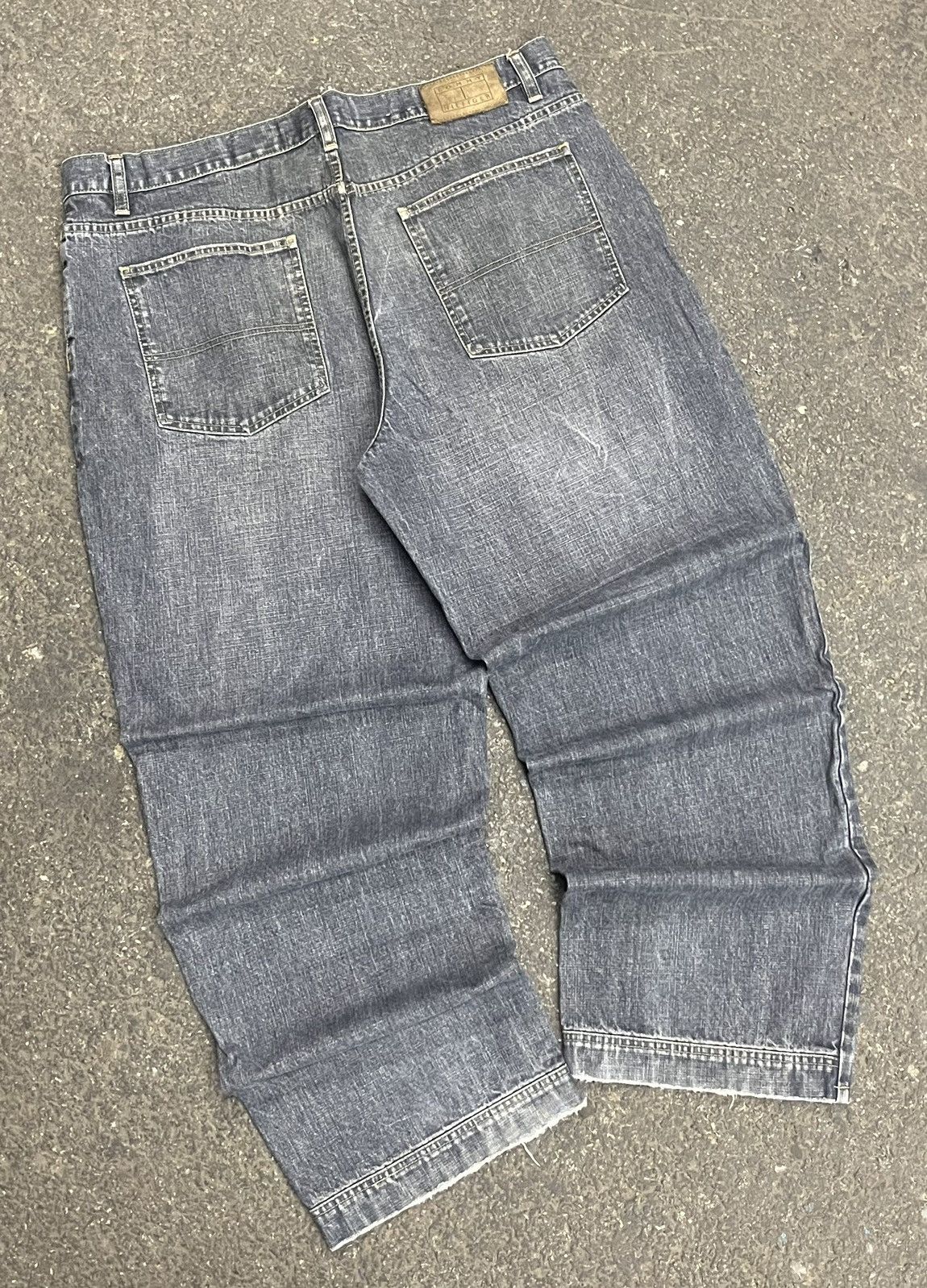 Tommy Hilfiger × Vintage Baggy fit Tommy Hilfiger y2k denim wide leg skater hype rare Size US 38 / EU 54 - 1 Thumbnail
