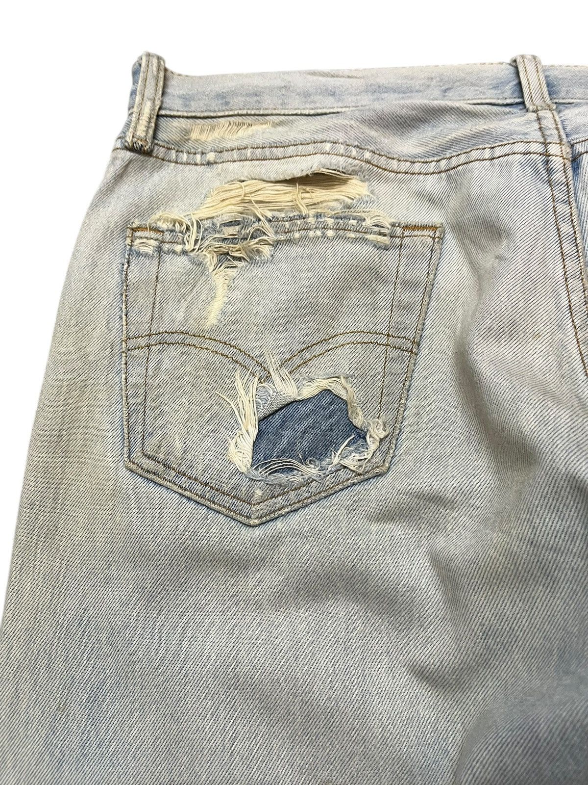 Levi's Vintage Clothing Vintage Levi’s 501 Faded Ripped Distressed Denim Size US 33 - 9 Thumbnail