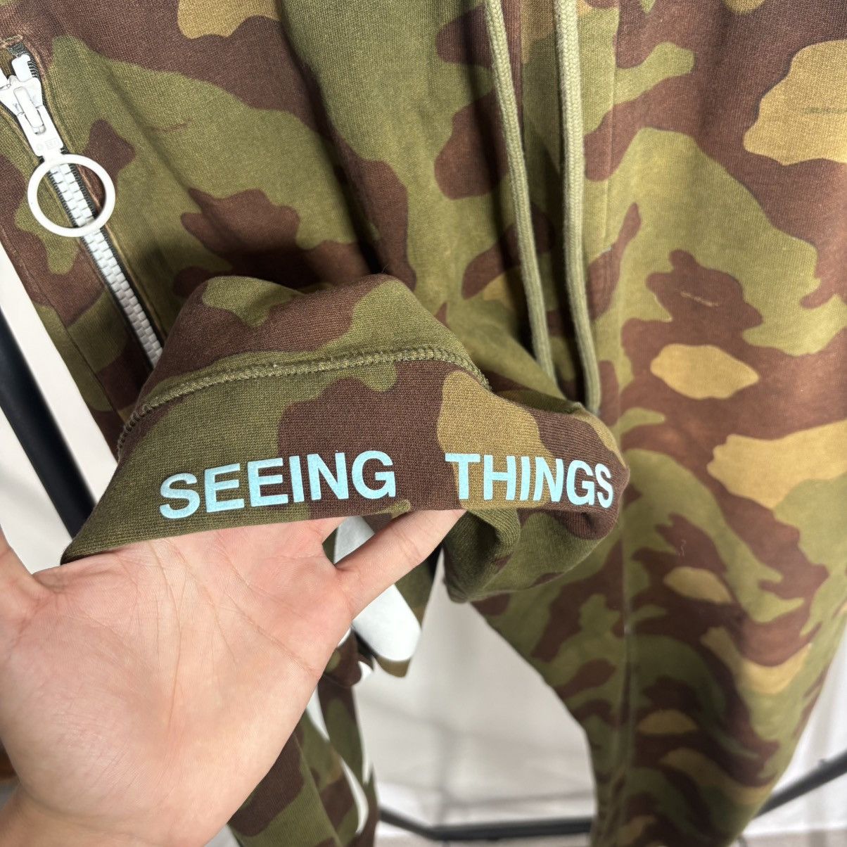 Off-White OFF-WHITE Seeing Things Camo Sweats Size M Used Size US 34 / EU 50 - 5 Thumbnail